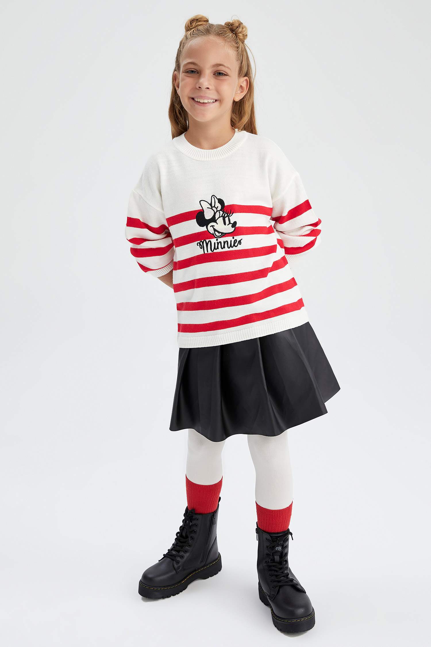 بلوفر تريكو قصة عادية برقبة مستديرة من ديزني ميكي وميني