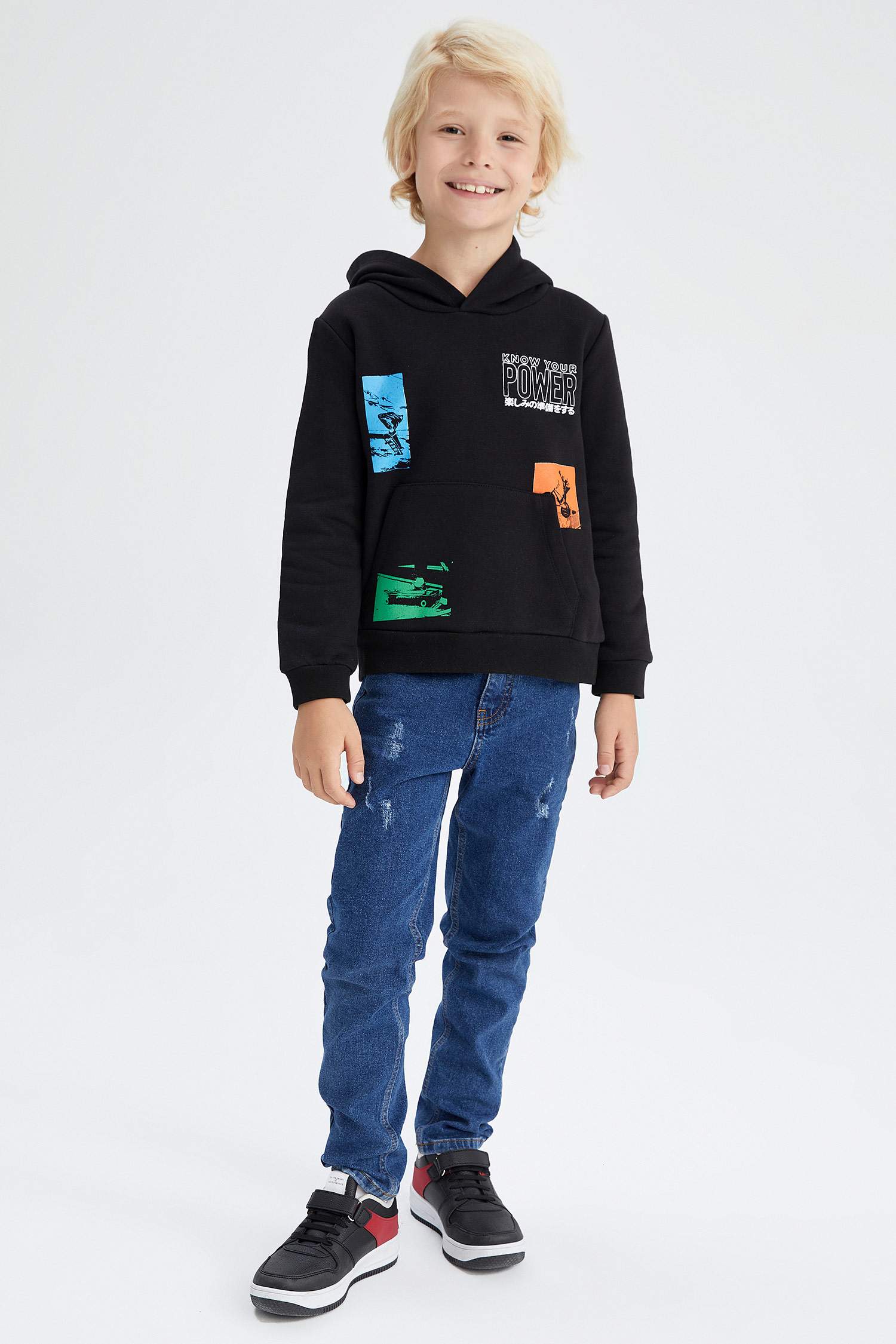 Erkek Çocuk Kapüşonlu Sırt Baskılı Kanguru Cepli Sweatshirt
