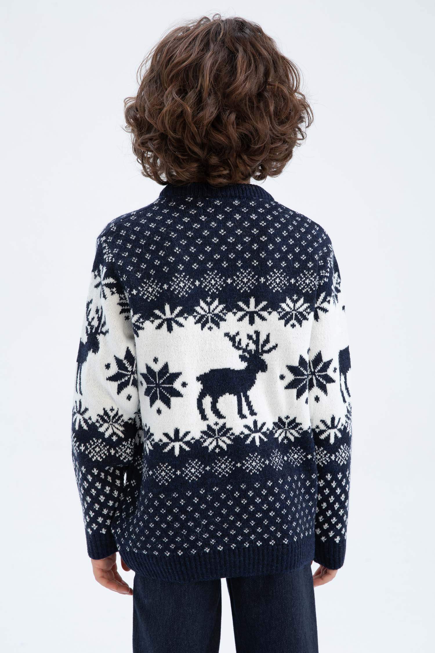 Ұлдарға қалыпты пішім Пулловер