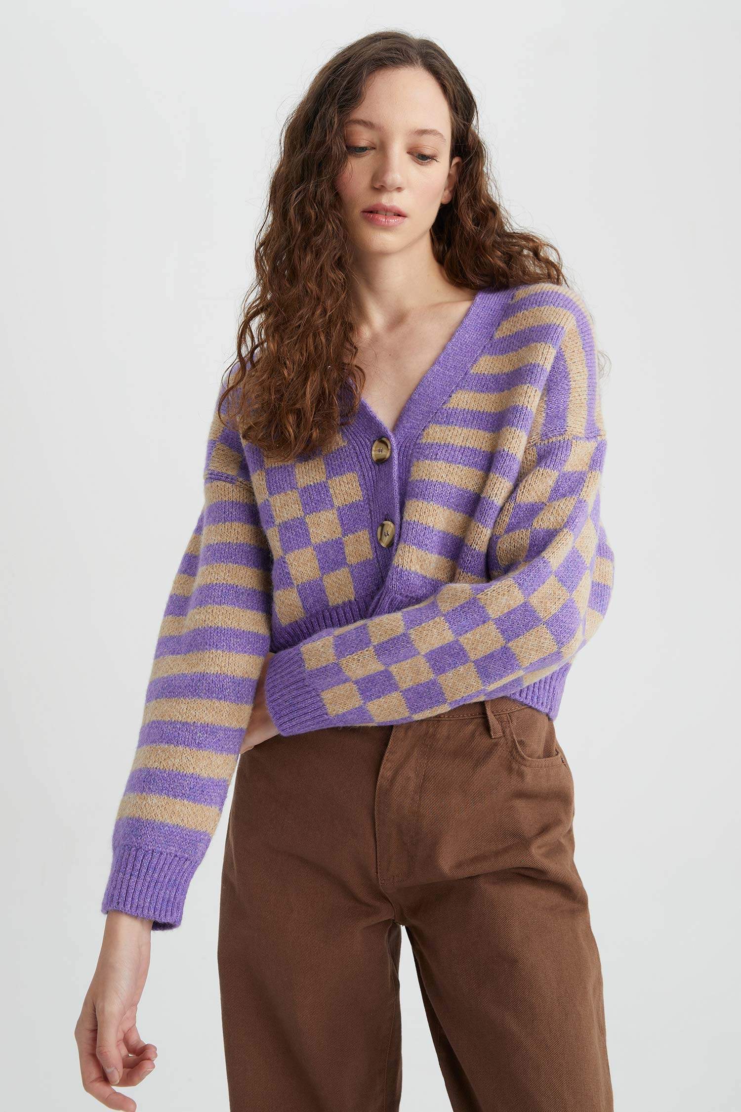 سويتر اوفر سايز بياقة V