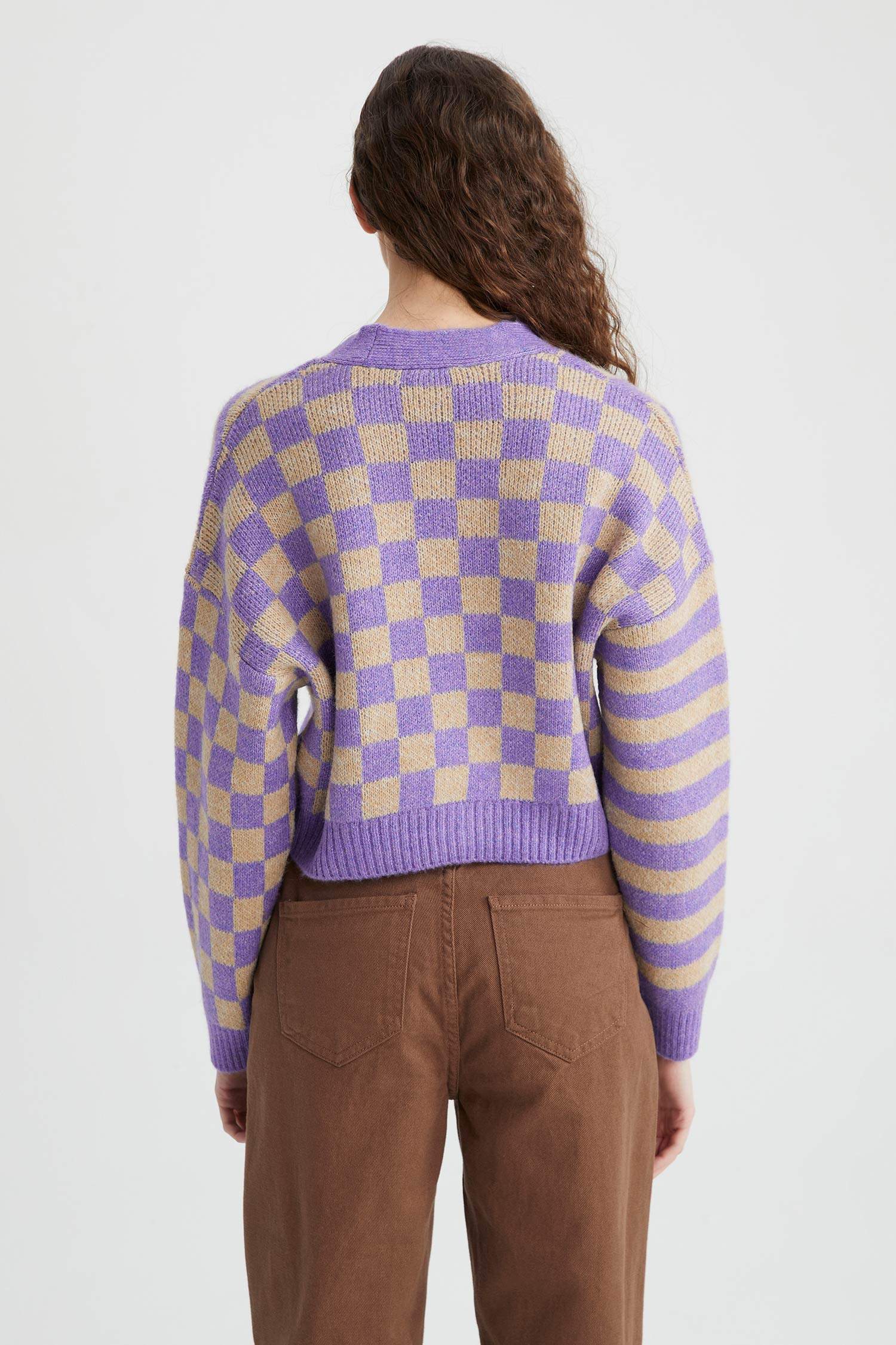 سويتر اوفر سايز بياقة V