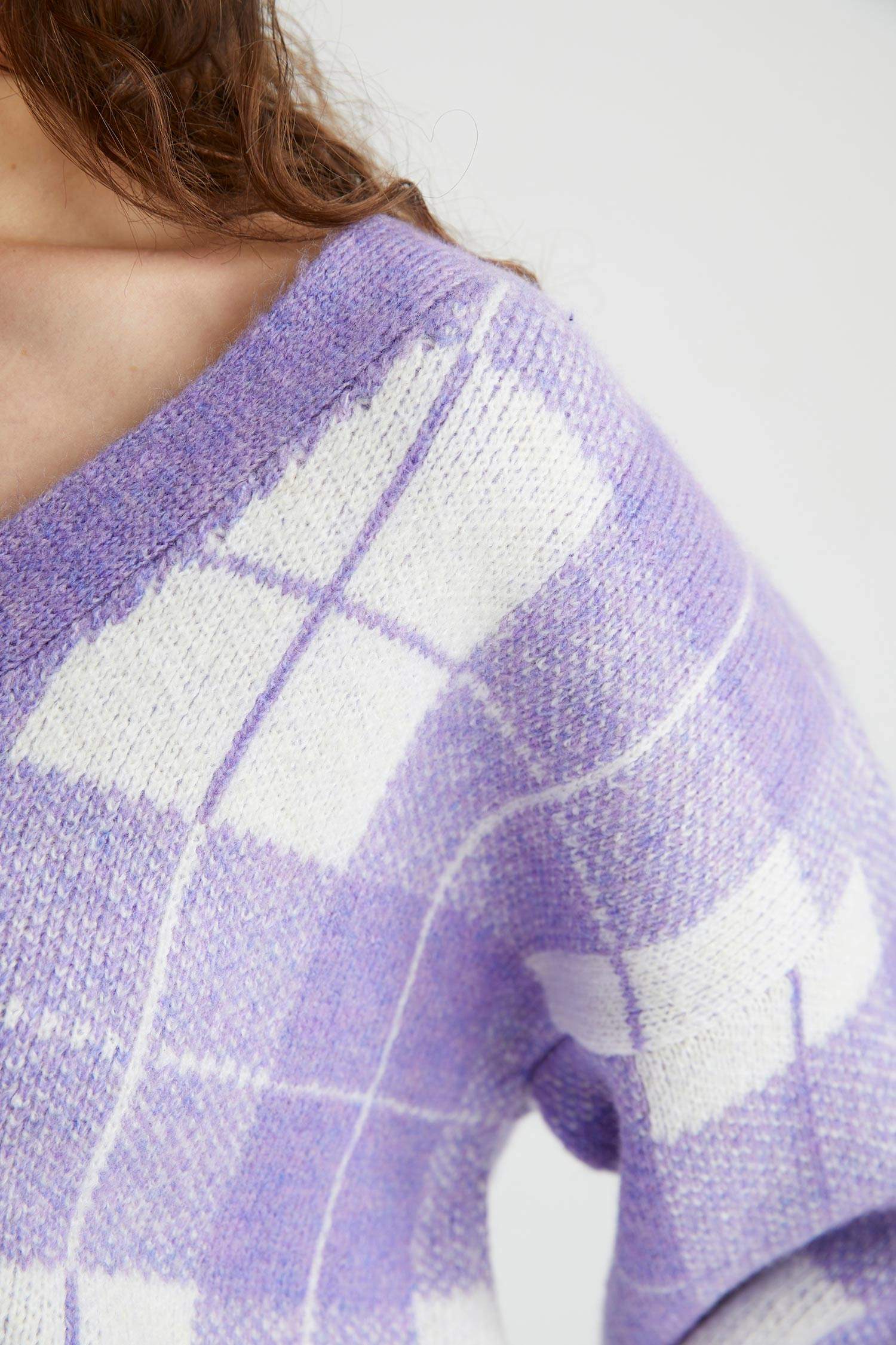 Кардиган оверсайз с V-образным вырезом