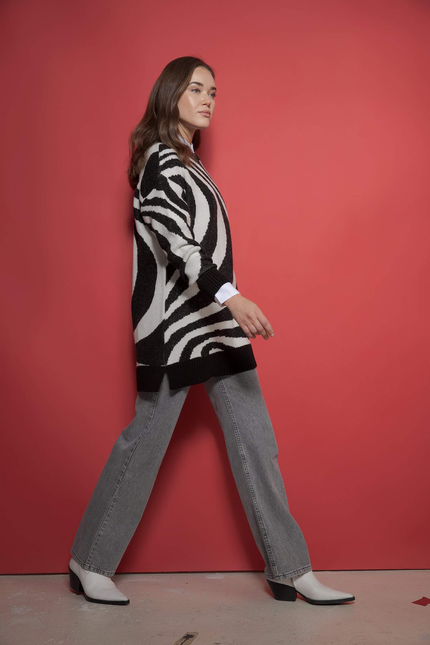 Туника стандартного кроя с круглым вырезом для женщин