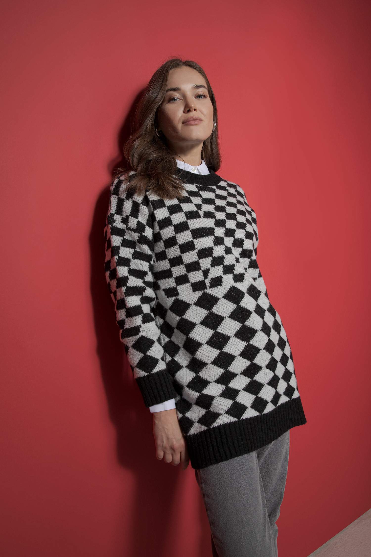 Туника стандартного кроя с круглым вырезом