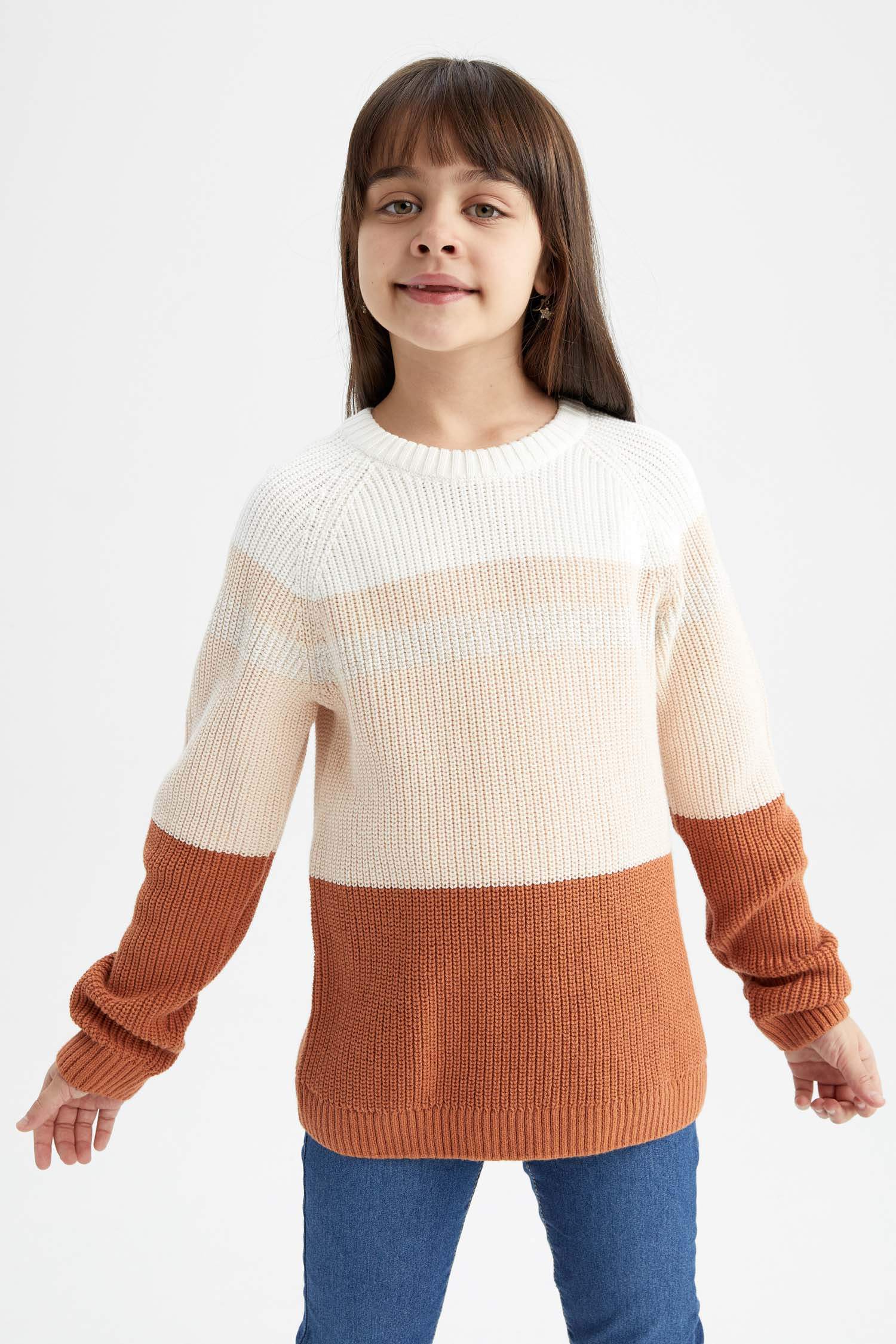 Пуловер стандартного кроя с круглым вырезом из трикотажа для девочек