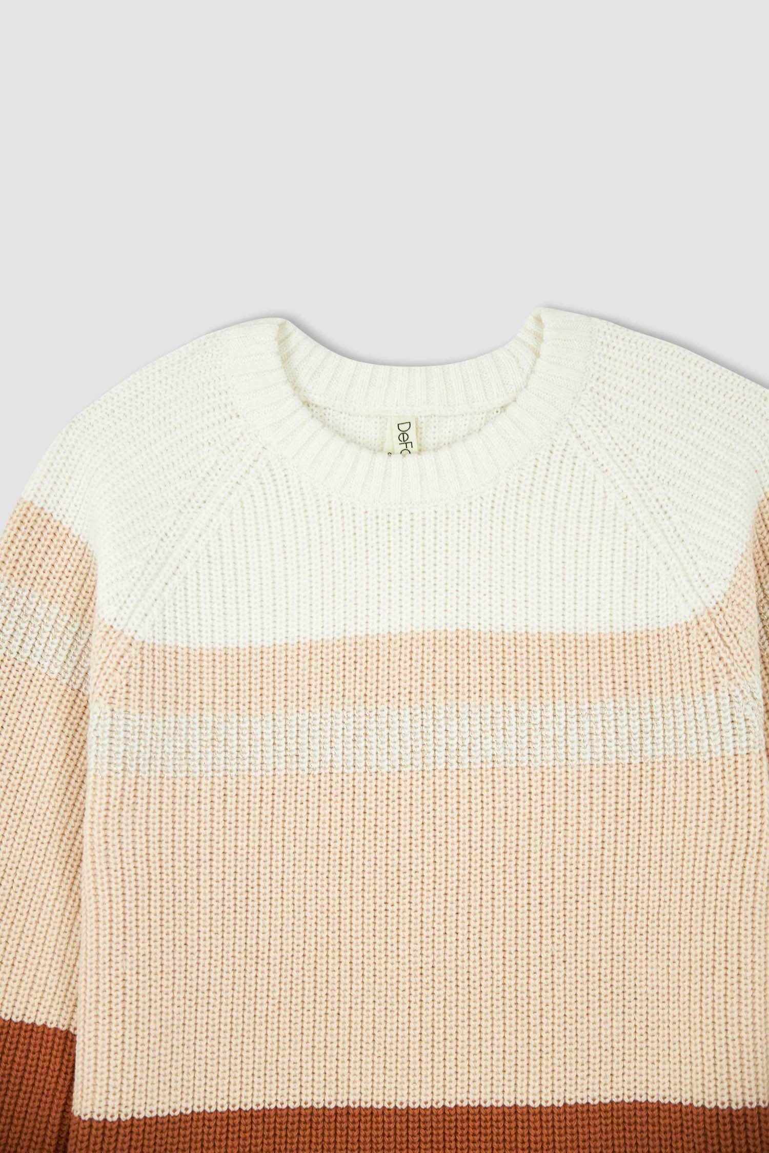 Пуловер стандартного кроя с круглым вырезом из трикотажа для девочек