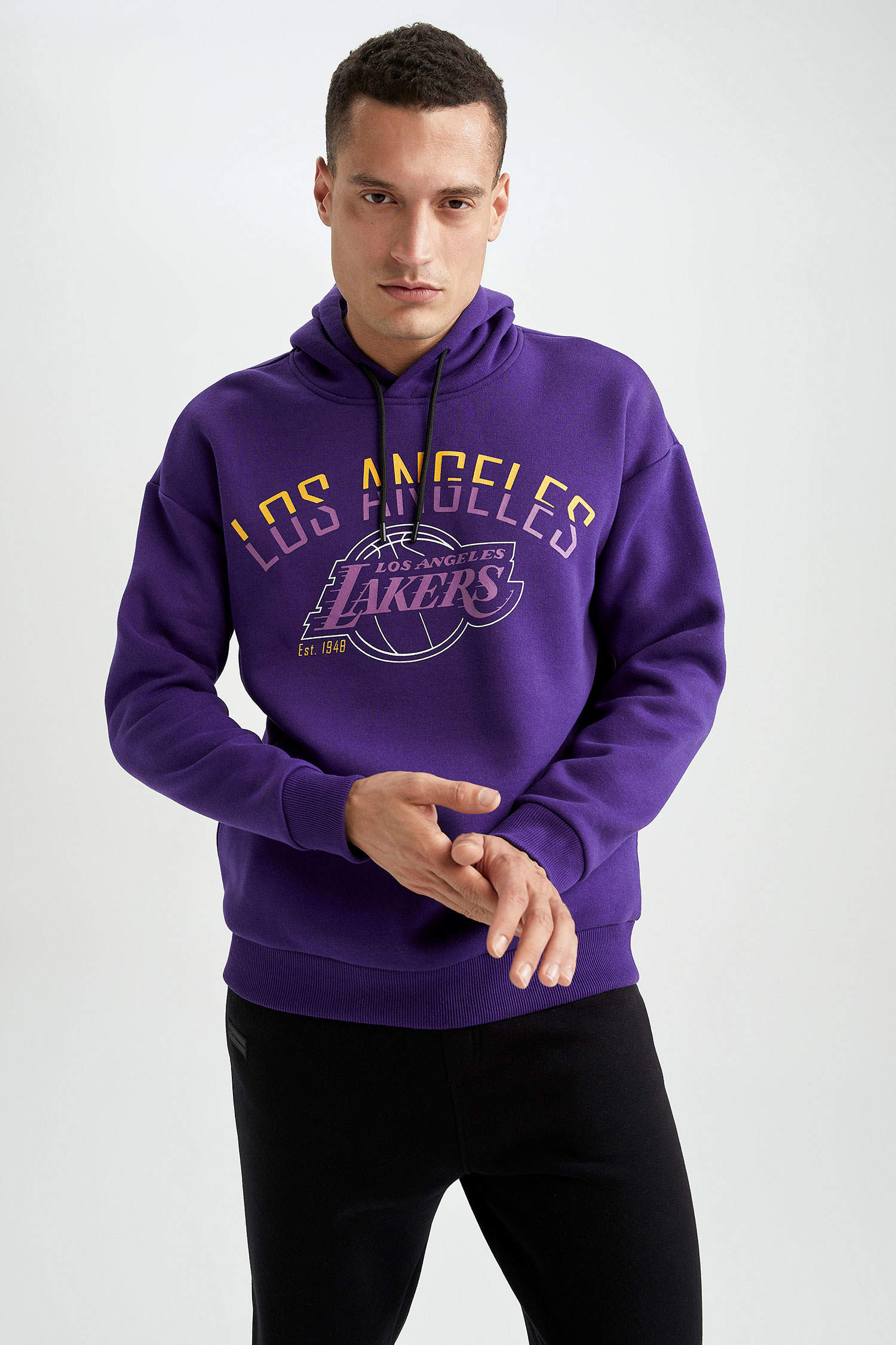 Defacto Fit NBA Los Angeles Lakers Comfort Fit Kapüşonlu Sweatshirt. 5
