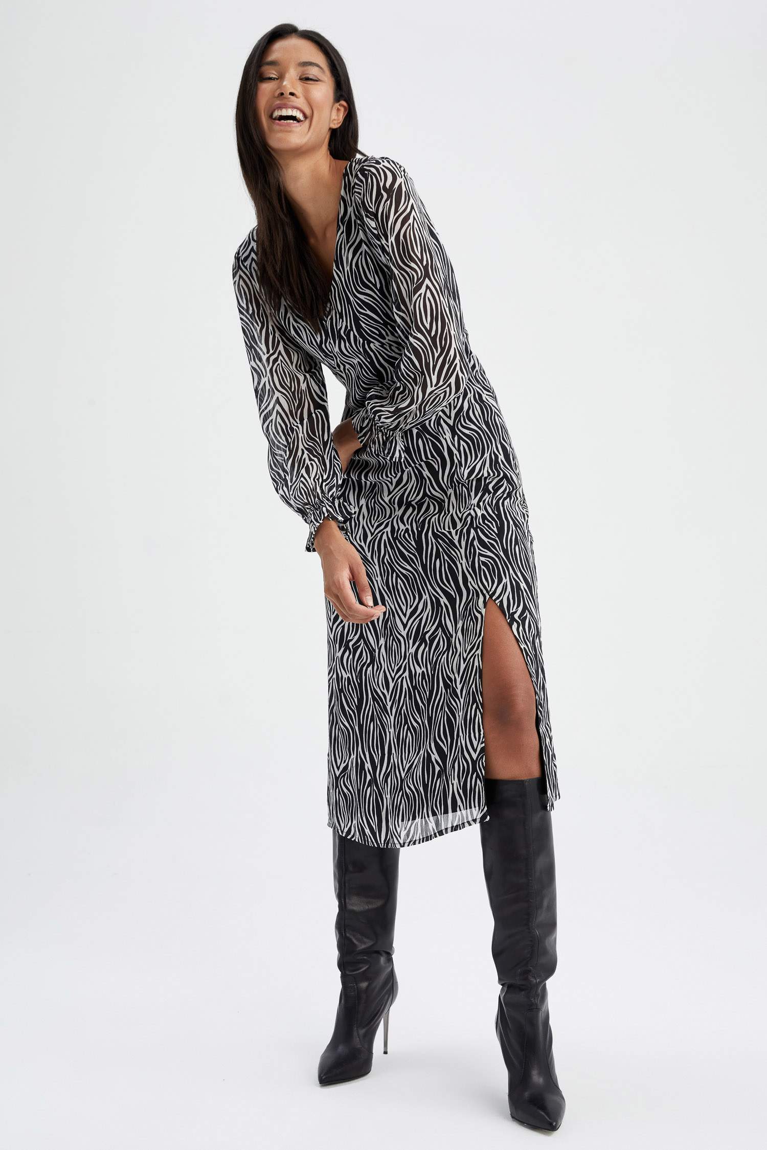 a сызығы жануар v жаға ұзын жеңді Ұзын жеңді тоқылған көйлек