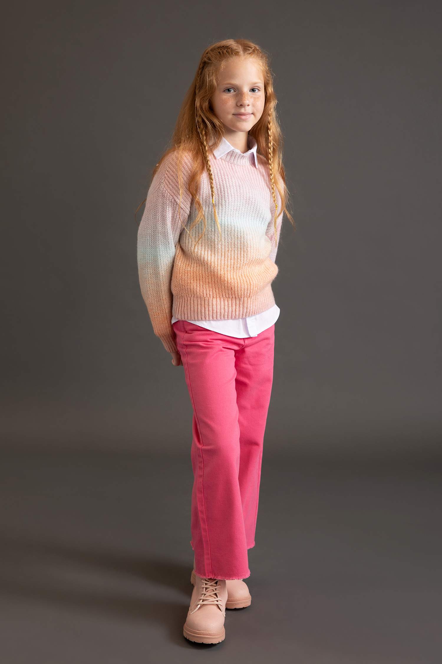 Свитер с круглым вырезом для девочек