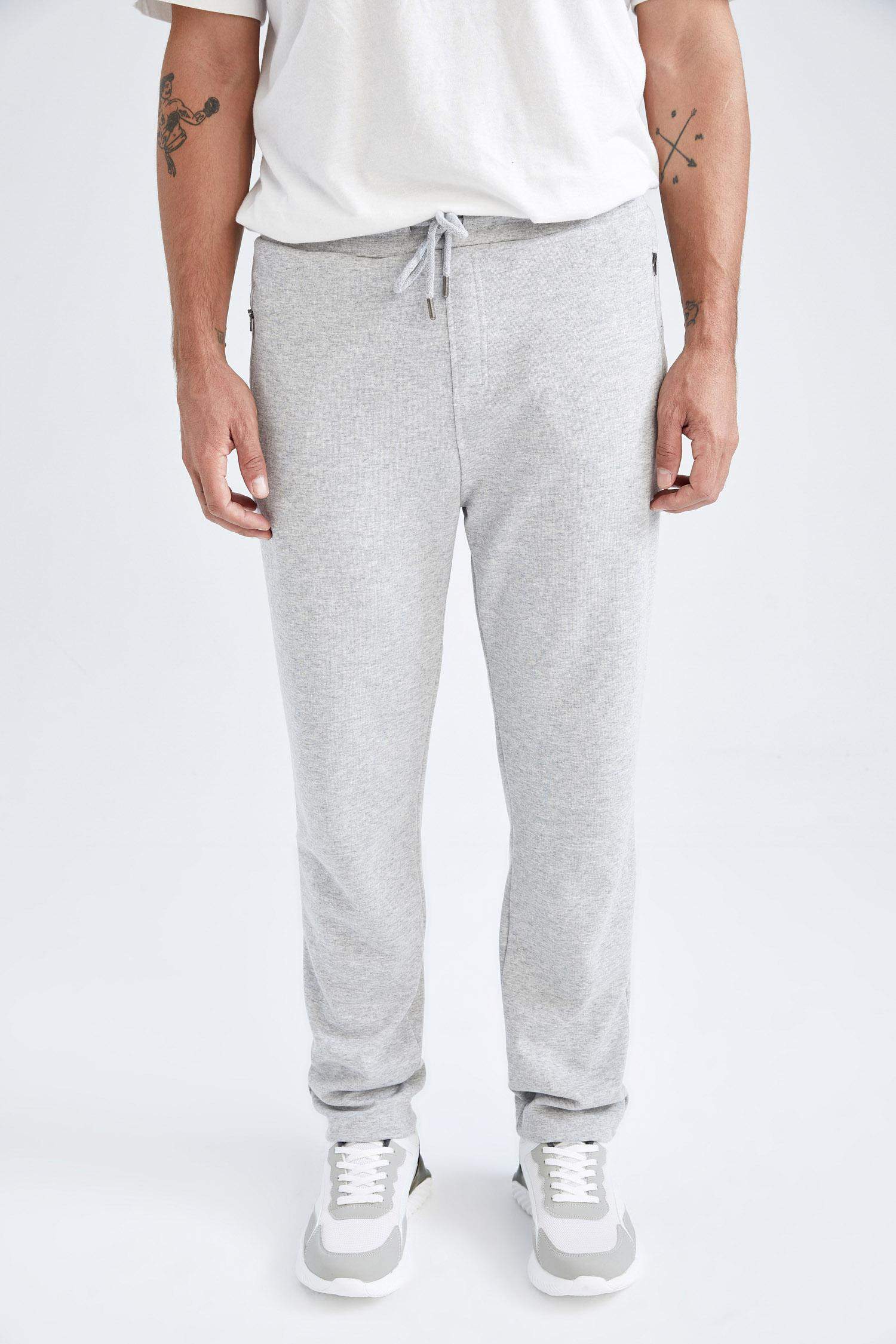 Grey Men Regular Fit Sweatpants 2555032 