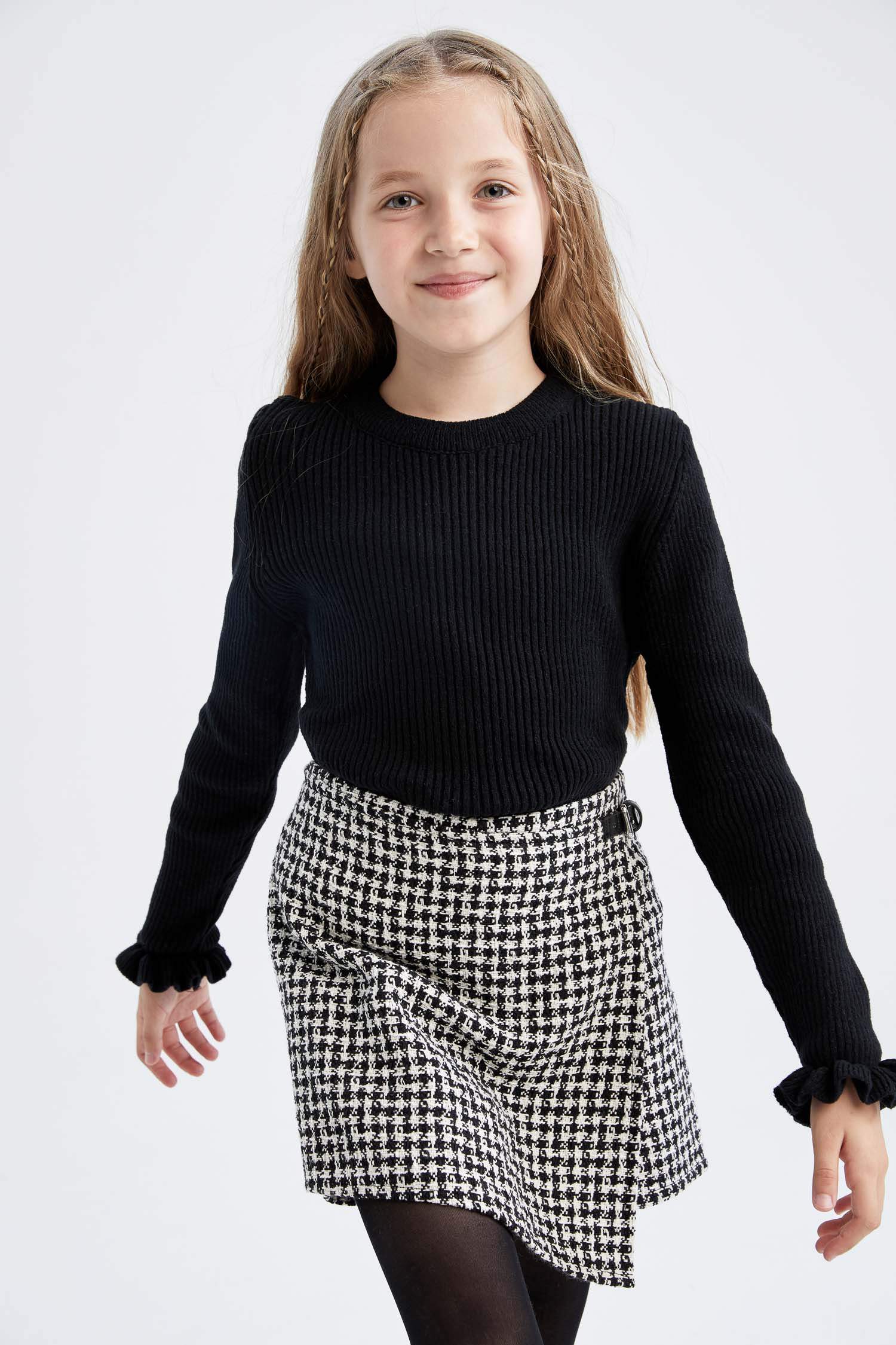 Қыздарға қалыпты пішім Пулловер