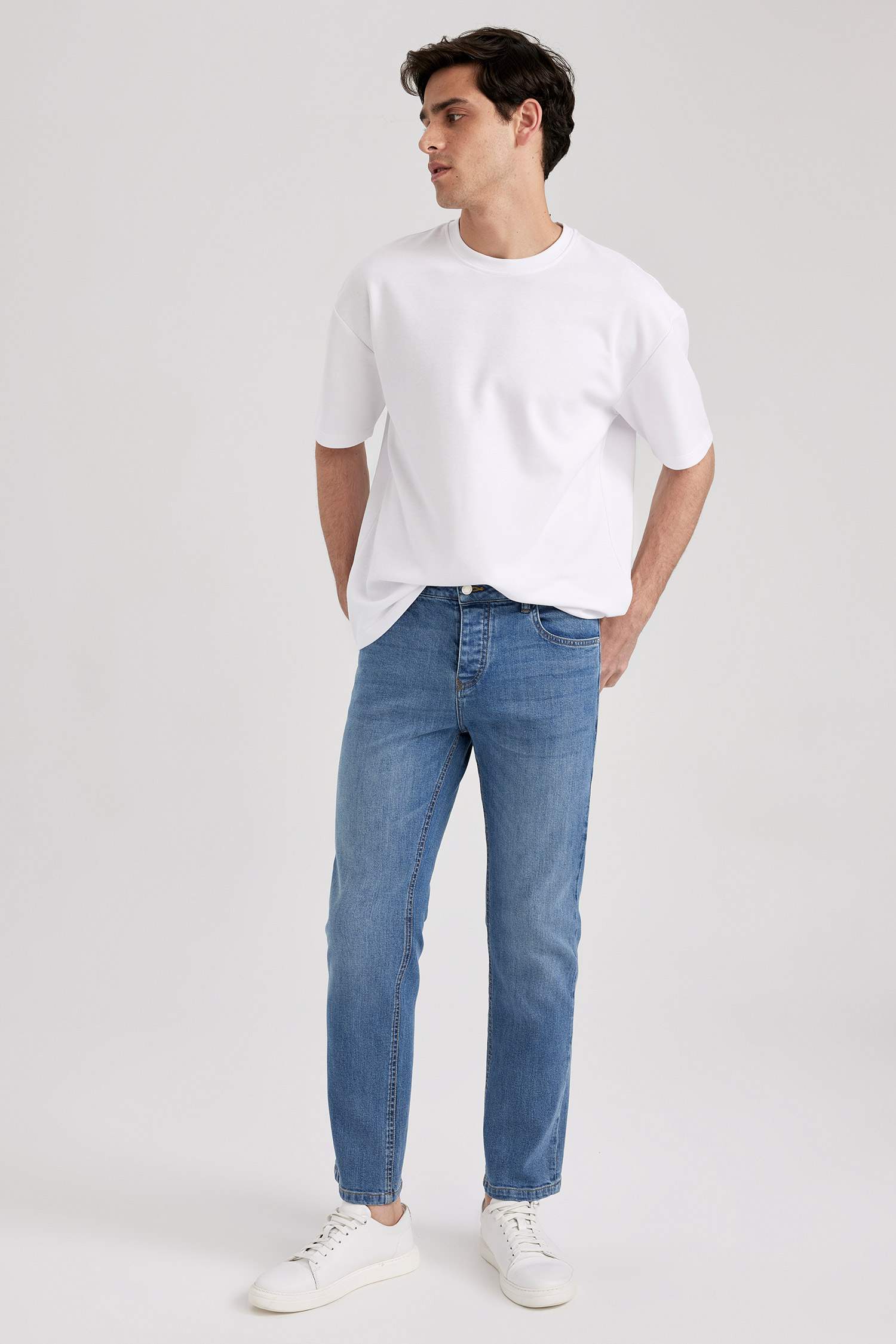 Джинсы стандартного кроя со средней талией, Sergio