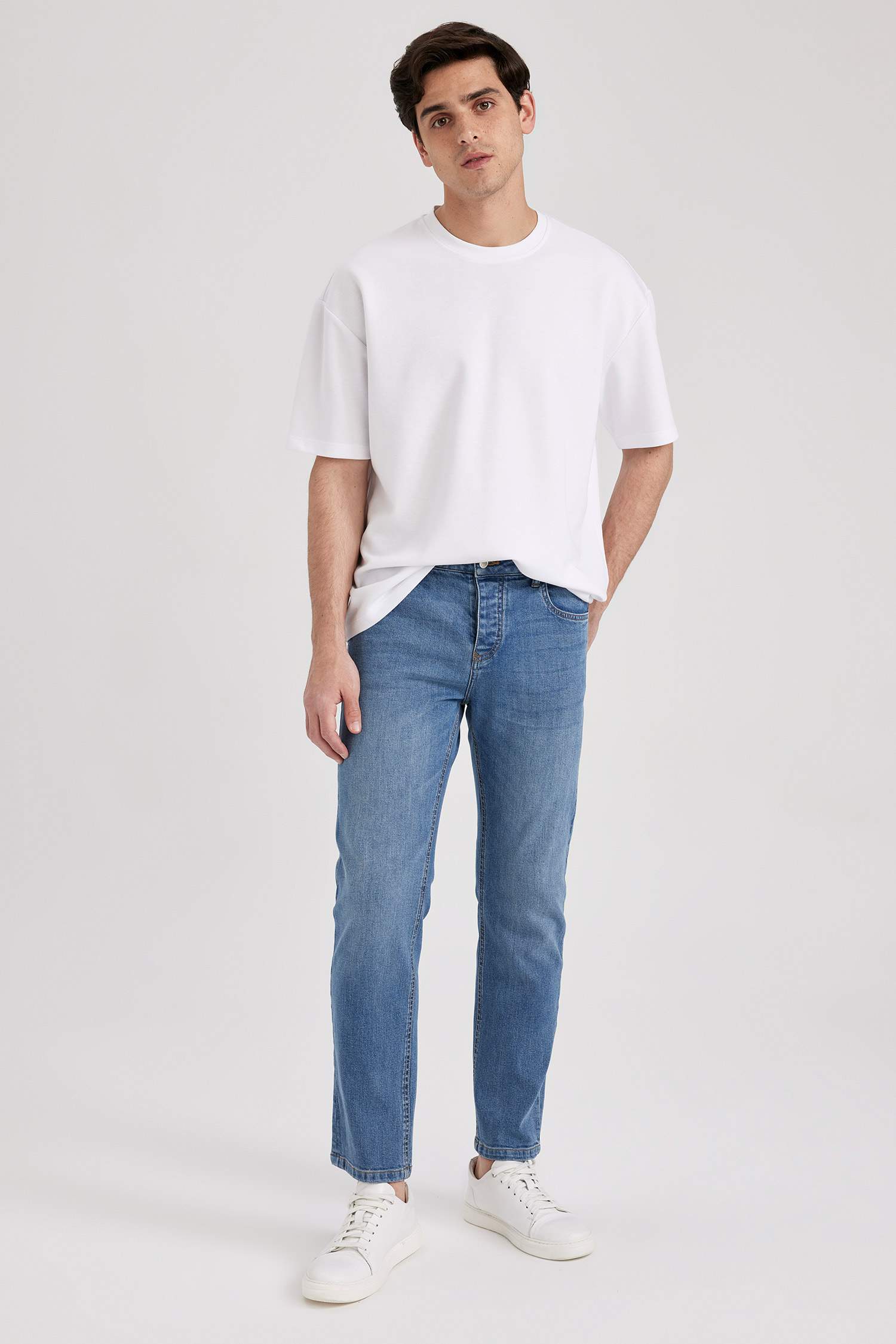 Джинсы стандартного кроя со средней талией, Sergio