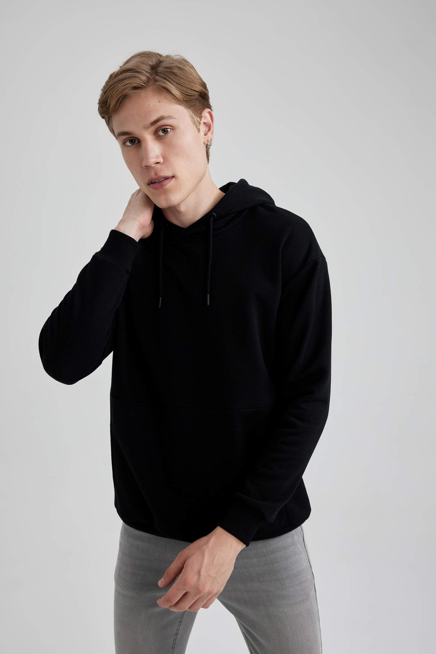 Boxy Fit Long Sleeve Sweatshirt