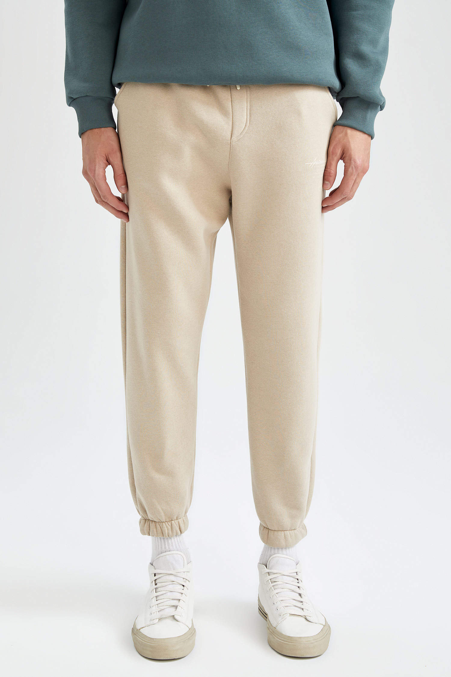 Beige MEN Regular Fit Pocket Detailed Sweatpants 2555150 | DeFacto