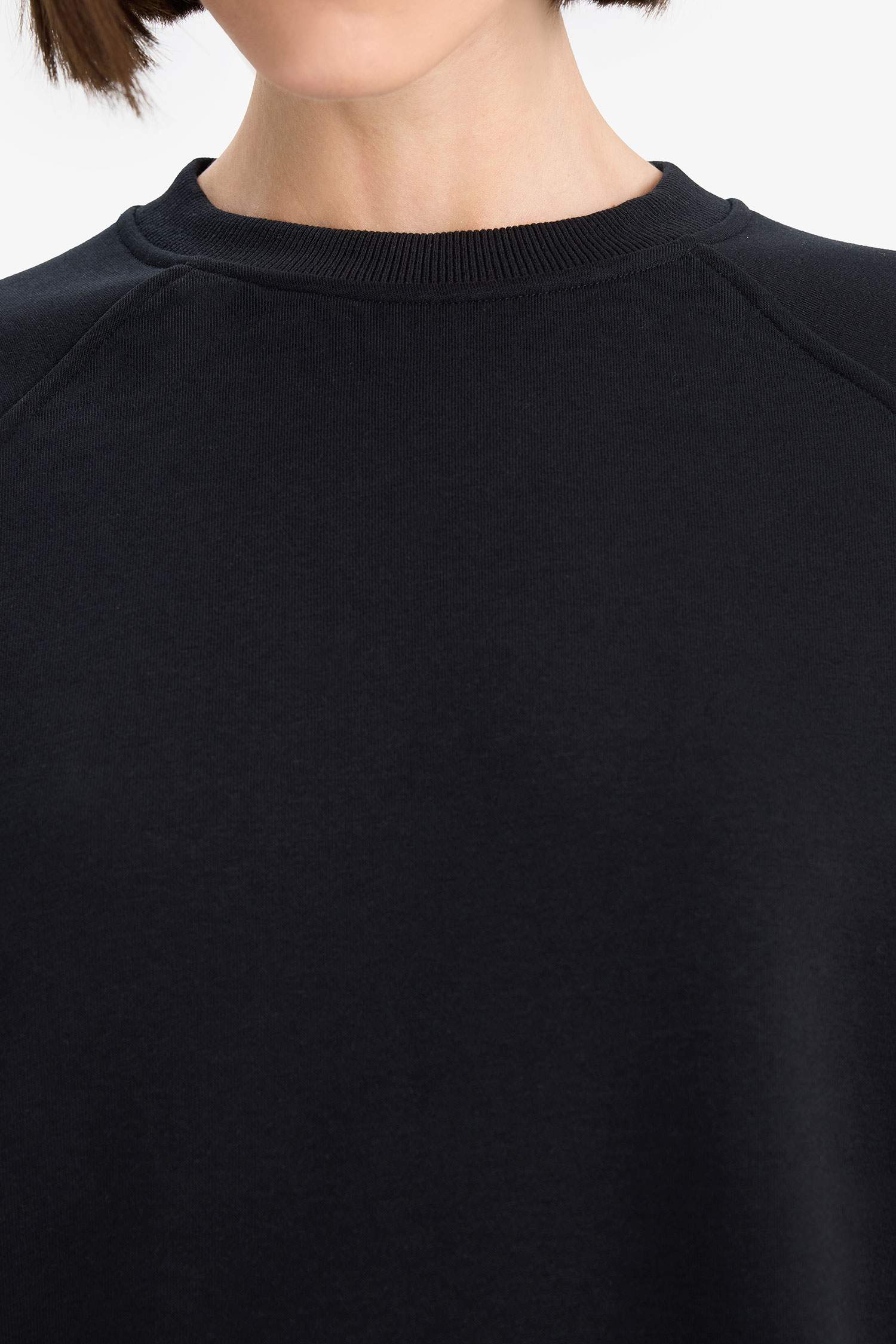 سويت شيرت اوفر سايز سادة تقيل بياخة مستديرة