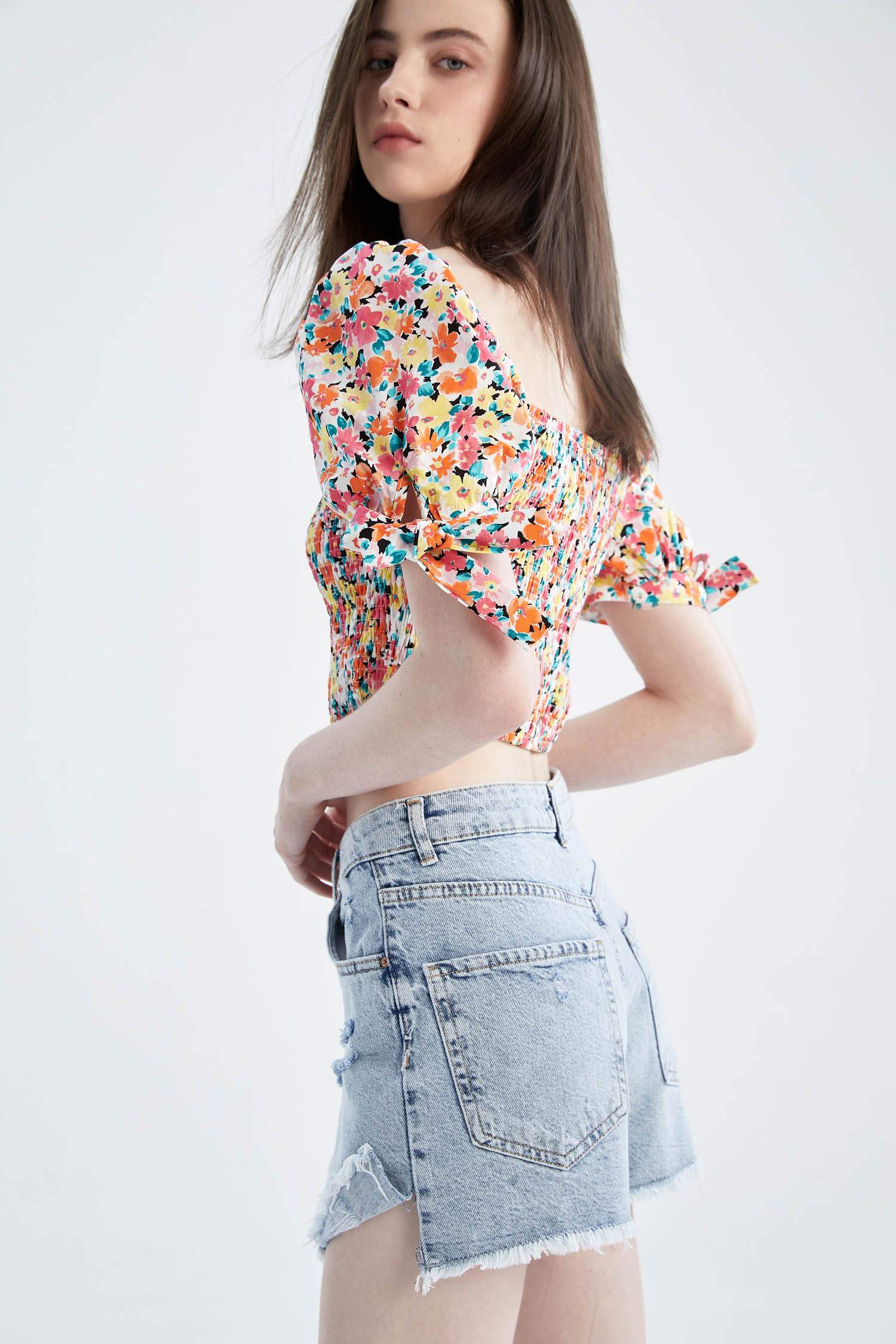 Coool қысқартылған пішім тұтас басып шығарылған шаршы ойық Қысқа жеңді Блуза