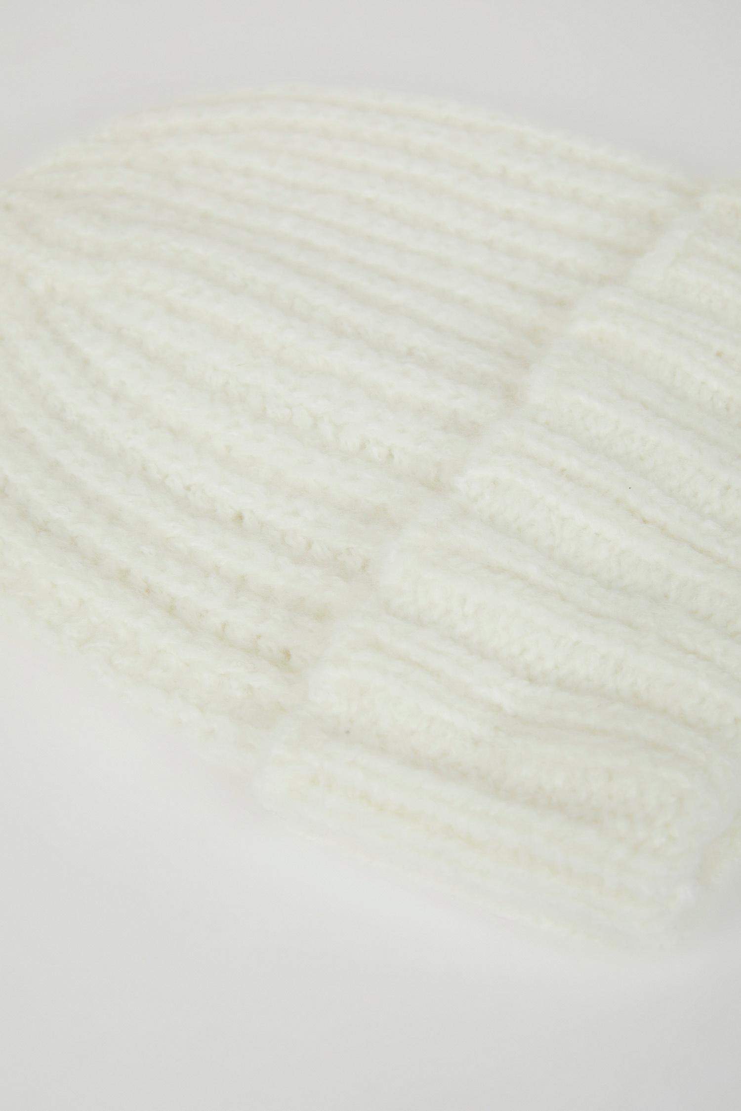 Шапка для женщин