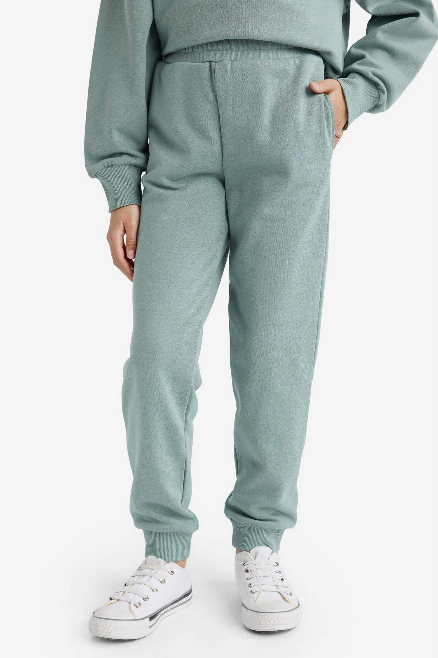 Girl Standard Fit Basic Elastic Waist Jogger Sweatpants