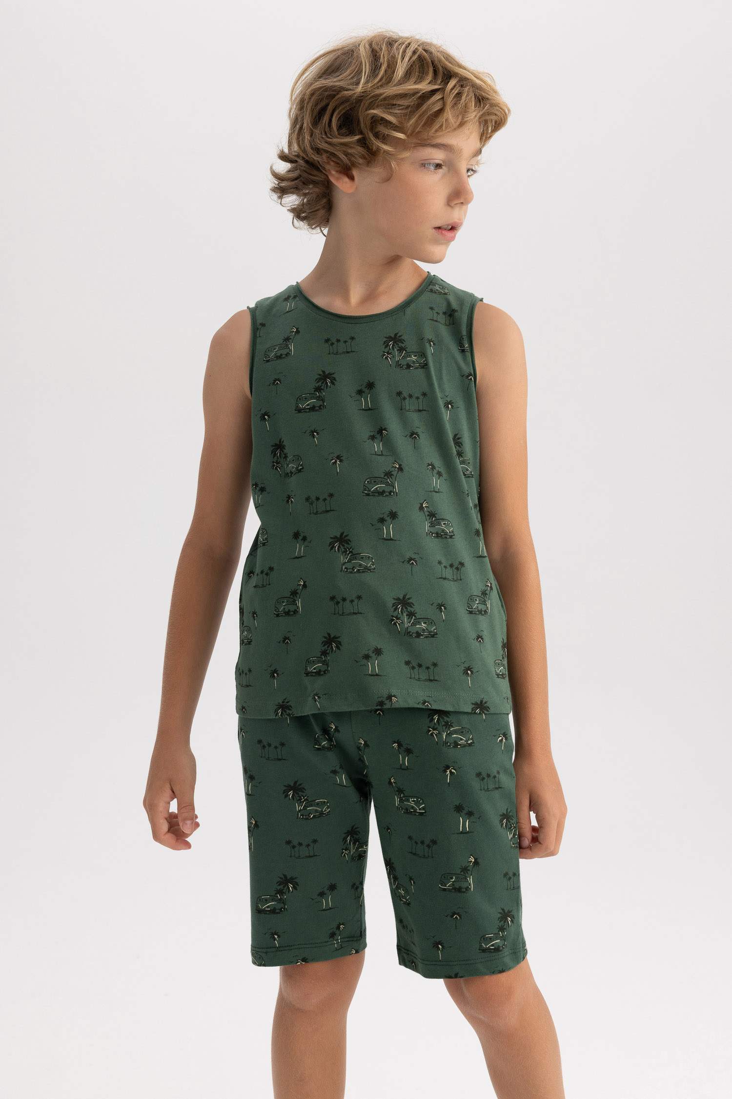 Шорты стандартного кроя для мальчиков