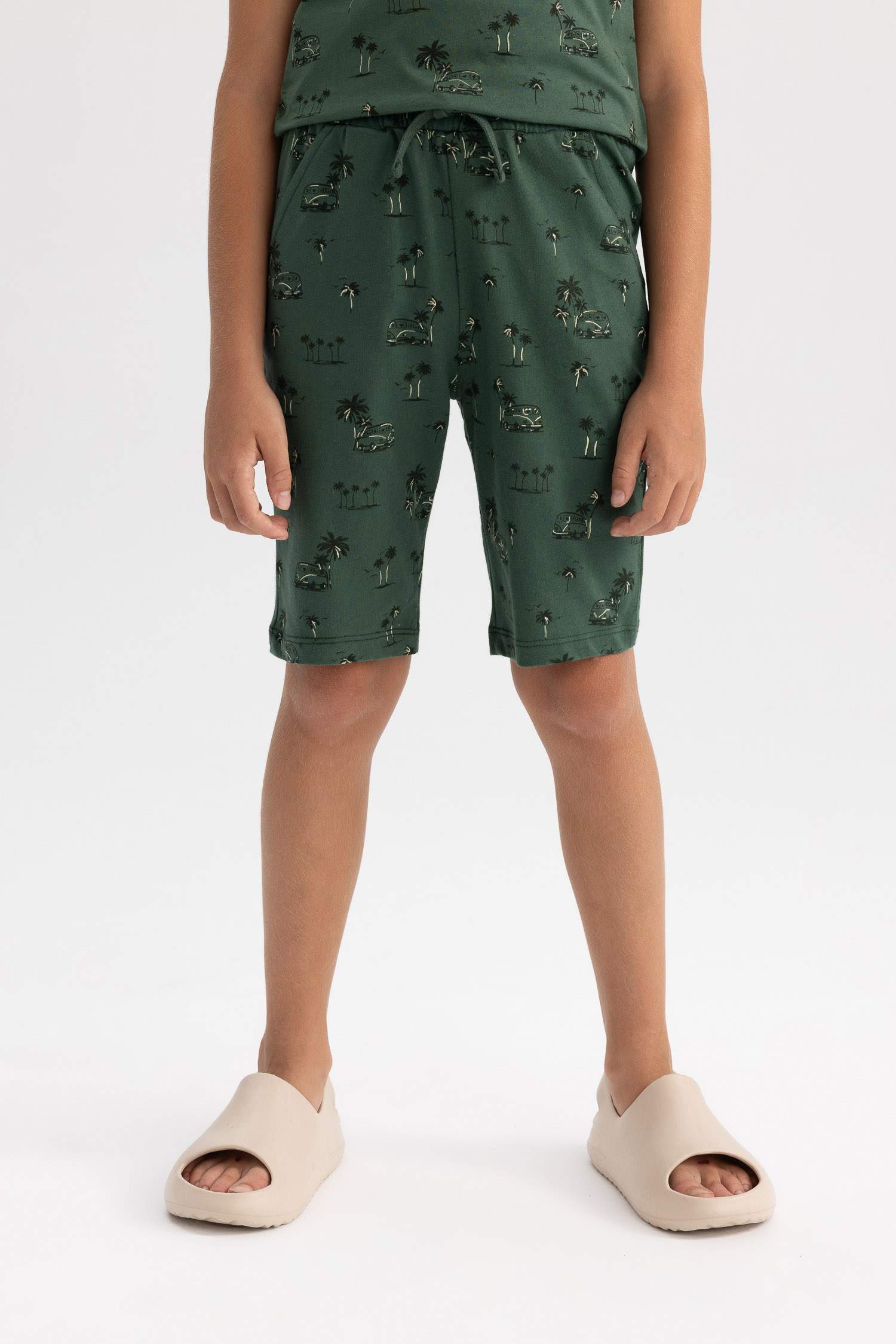 Шорты стандартного кроя для мальчиков