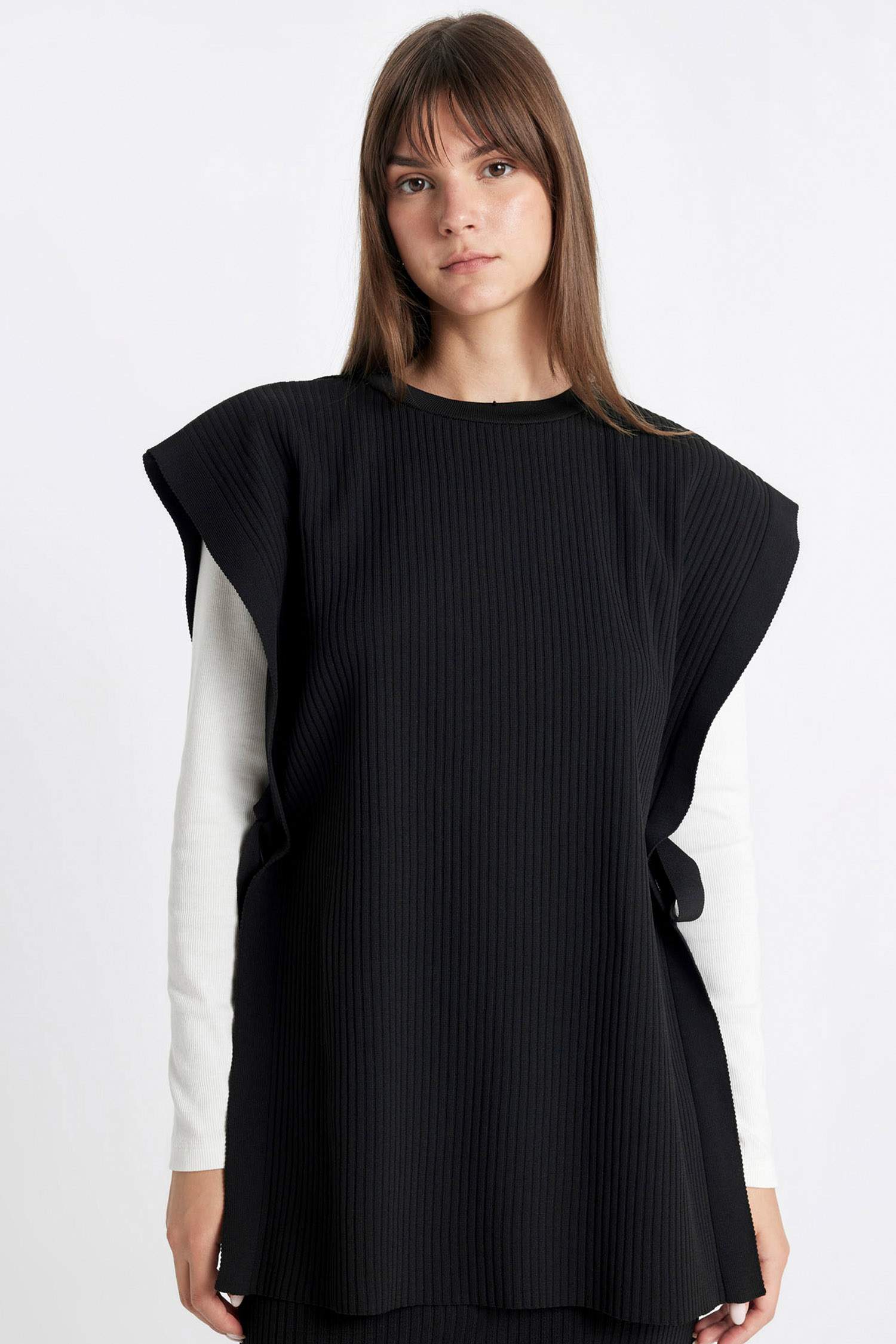 Regular Fit Bisiklet Yaka Basic Düz Yan Bağlamalı Triko Süveter