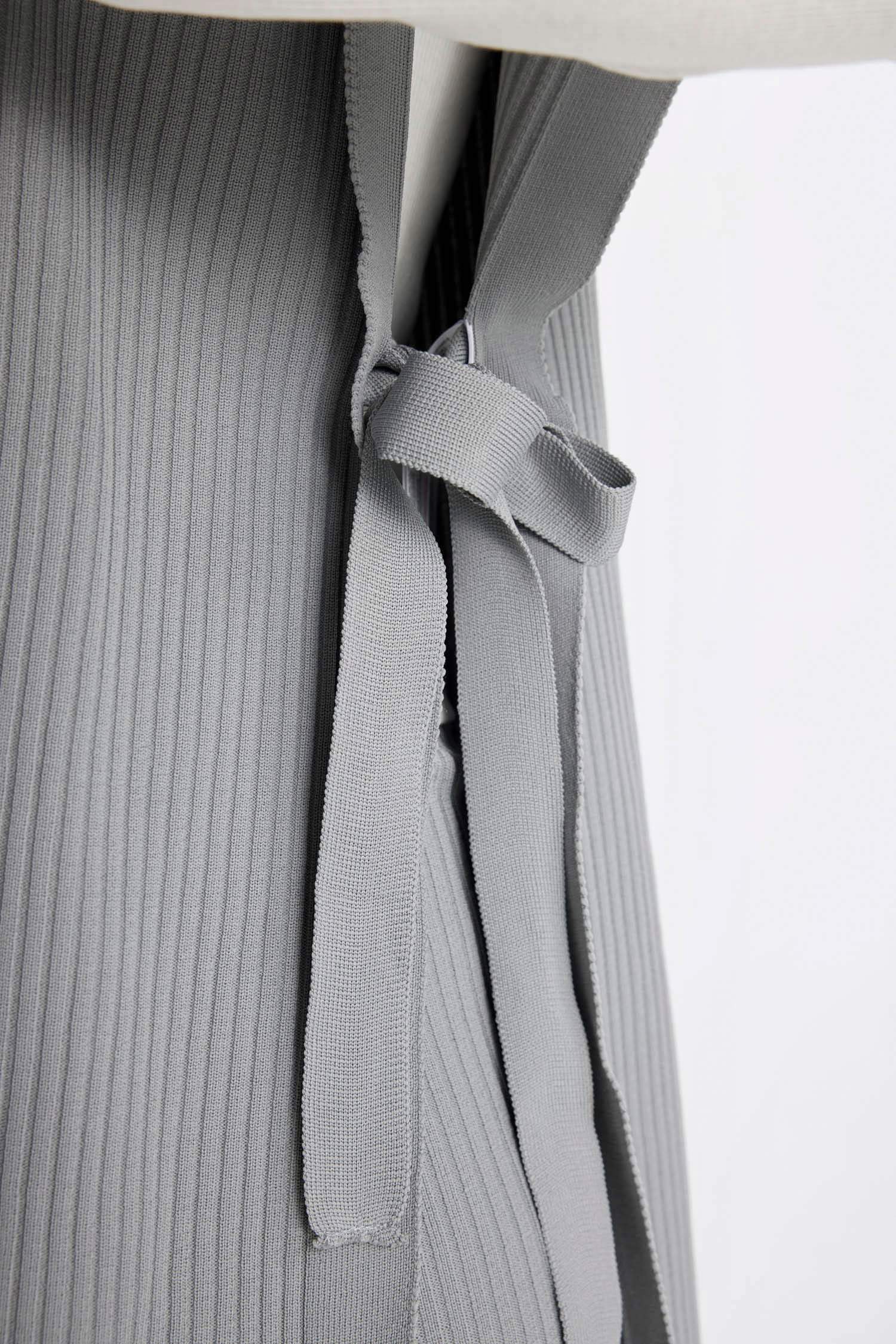 Regular Fit Bisiklet Yaka Basic Düz Yan Bağlamalı Triko Süveter