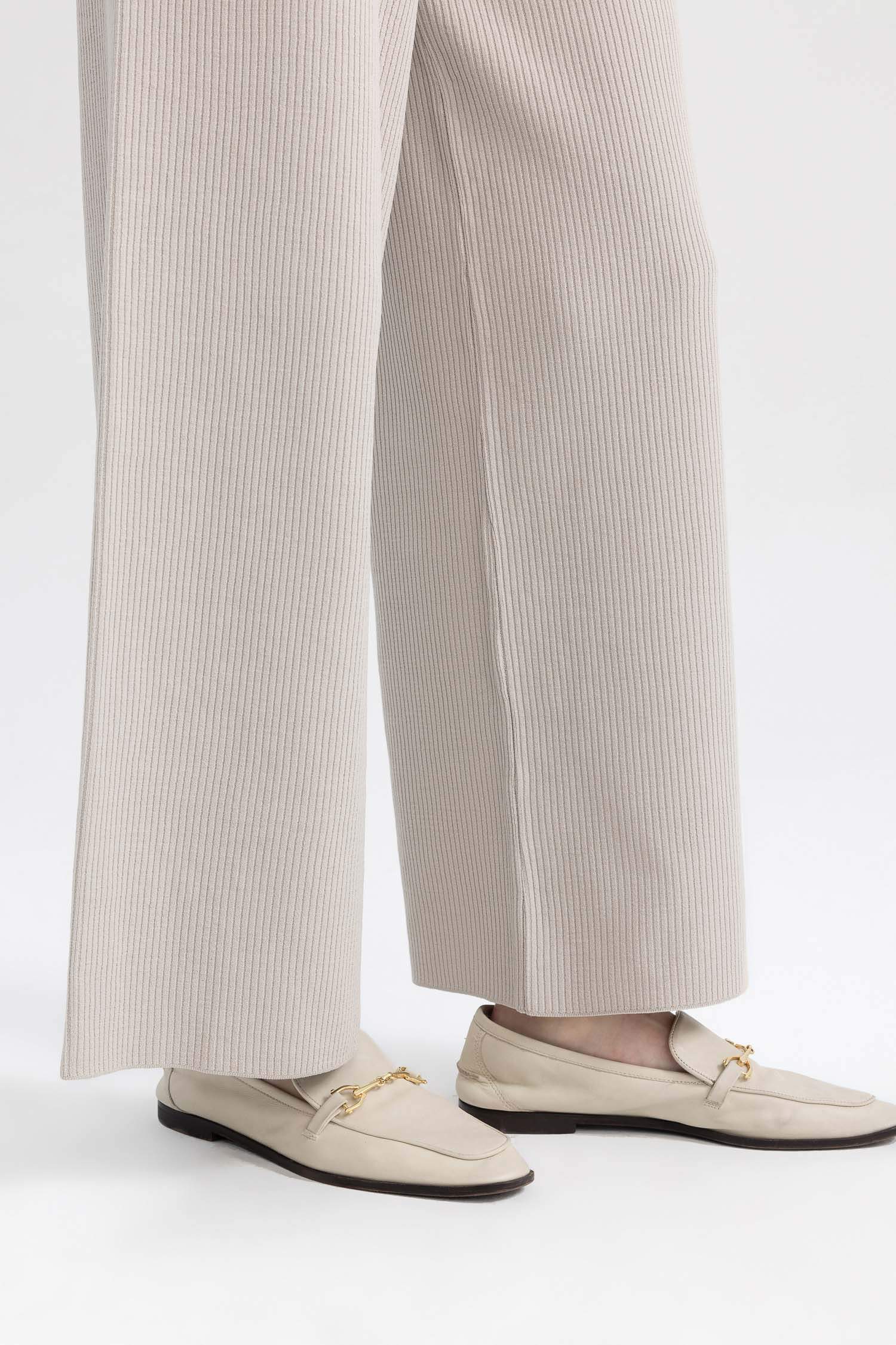 بنطلون تريكو بيزك قصة مريحة