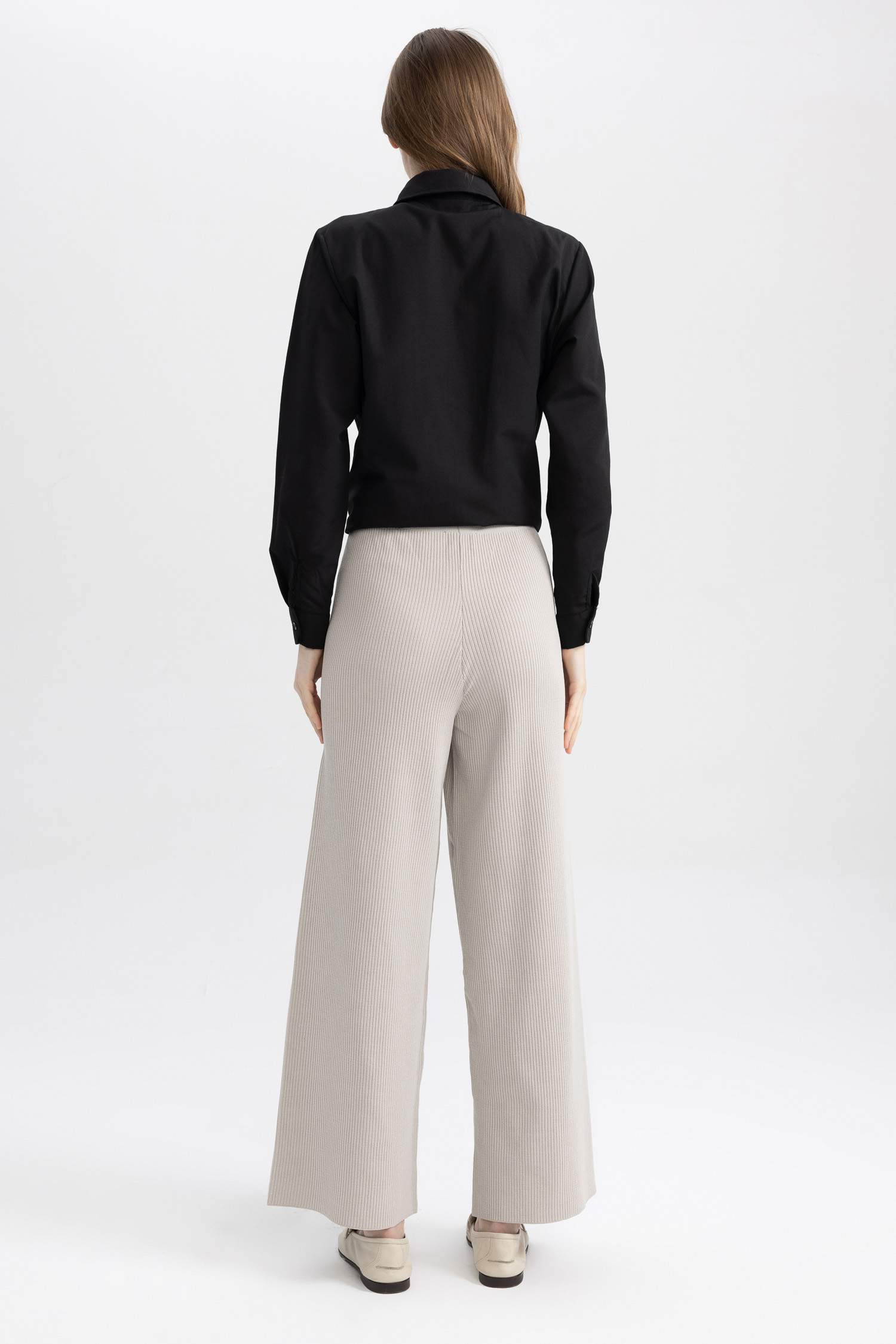 بنطلون تريكو بيزك قصة مريحة