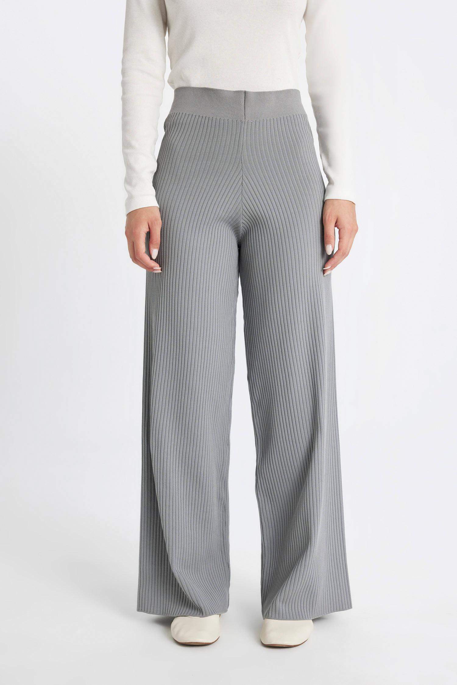 Relax Fit Trousers