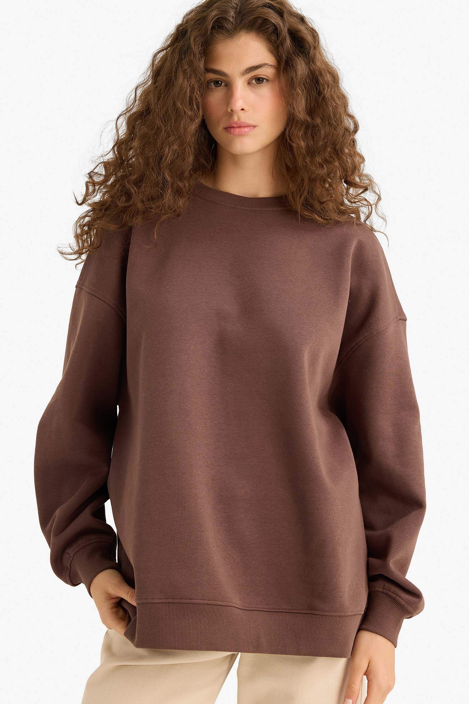 سويت شيرت اوفر سايز تقيل بياخة مستديرة