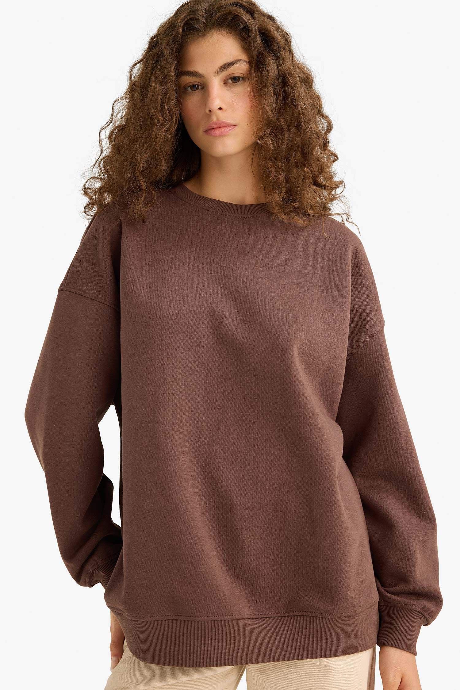 سويت شيرت اوفر سايز تقيل بياخة مستديرة