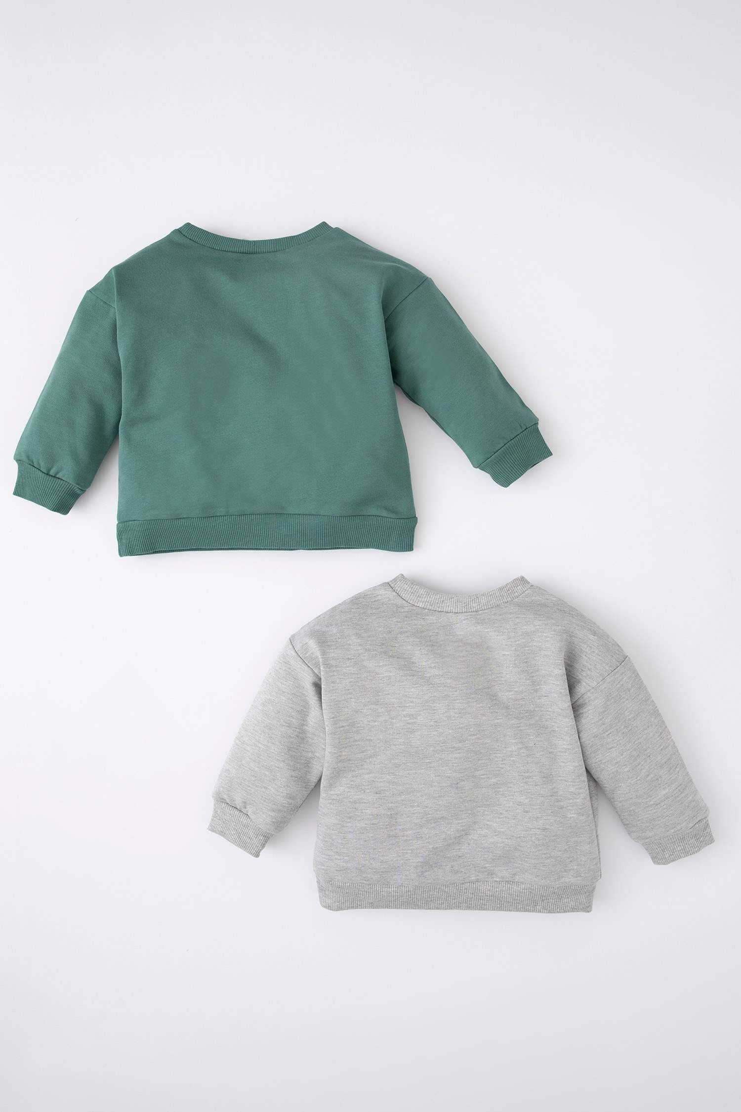 Pull ras-du-cou gris en mélange de coton, coupe régulière pour Homme | OVS