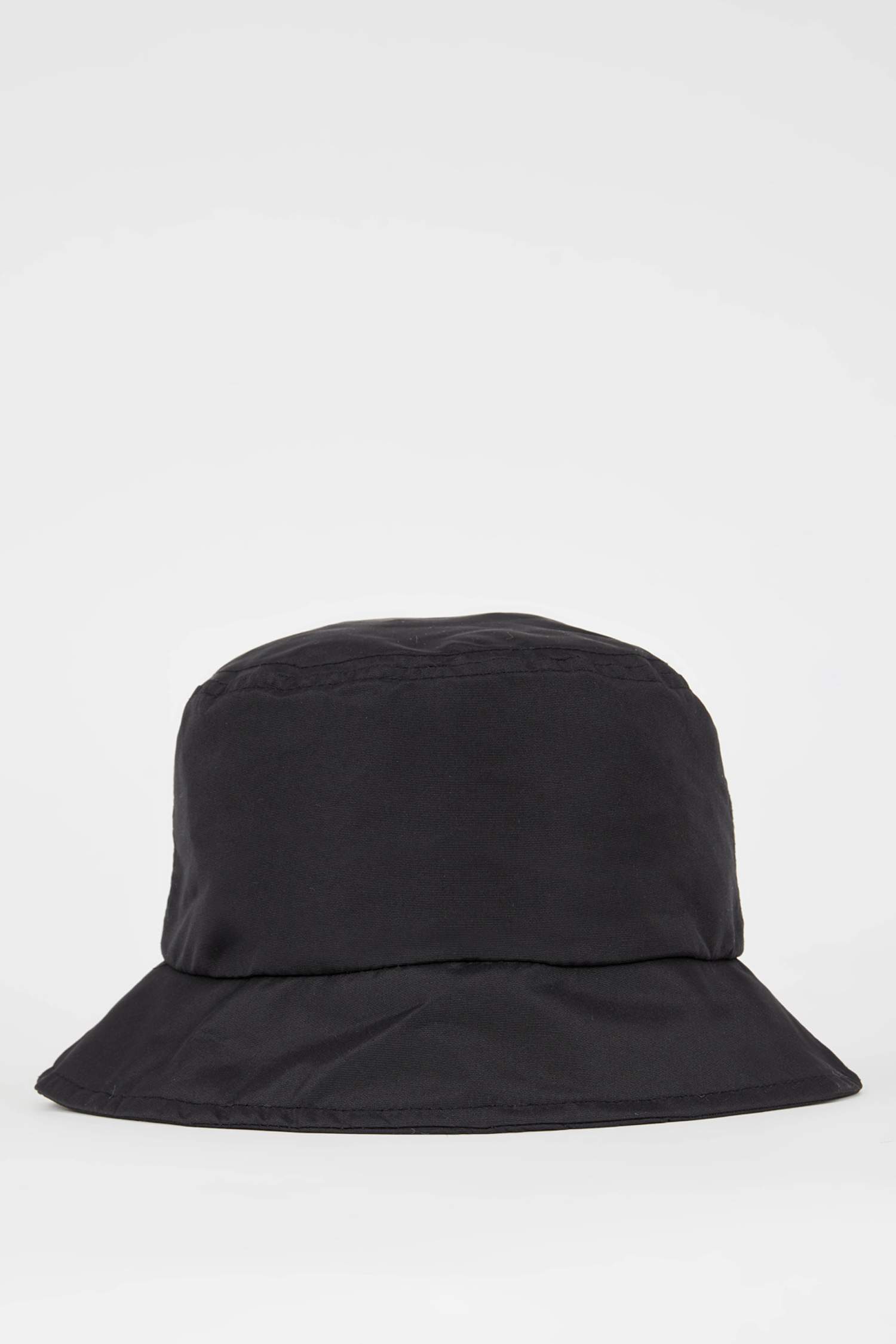 Black Man Hat 2558119 | DeFacto