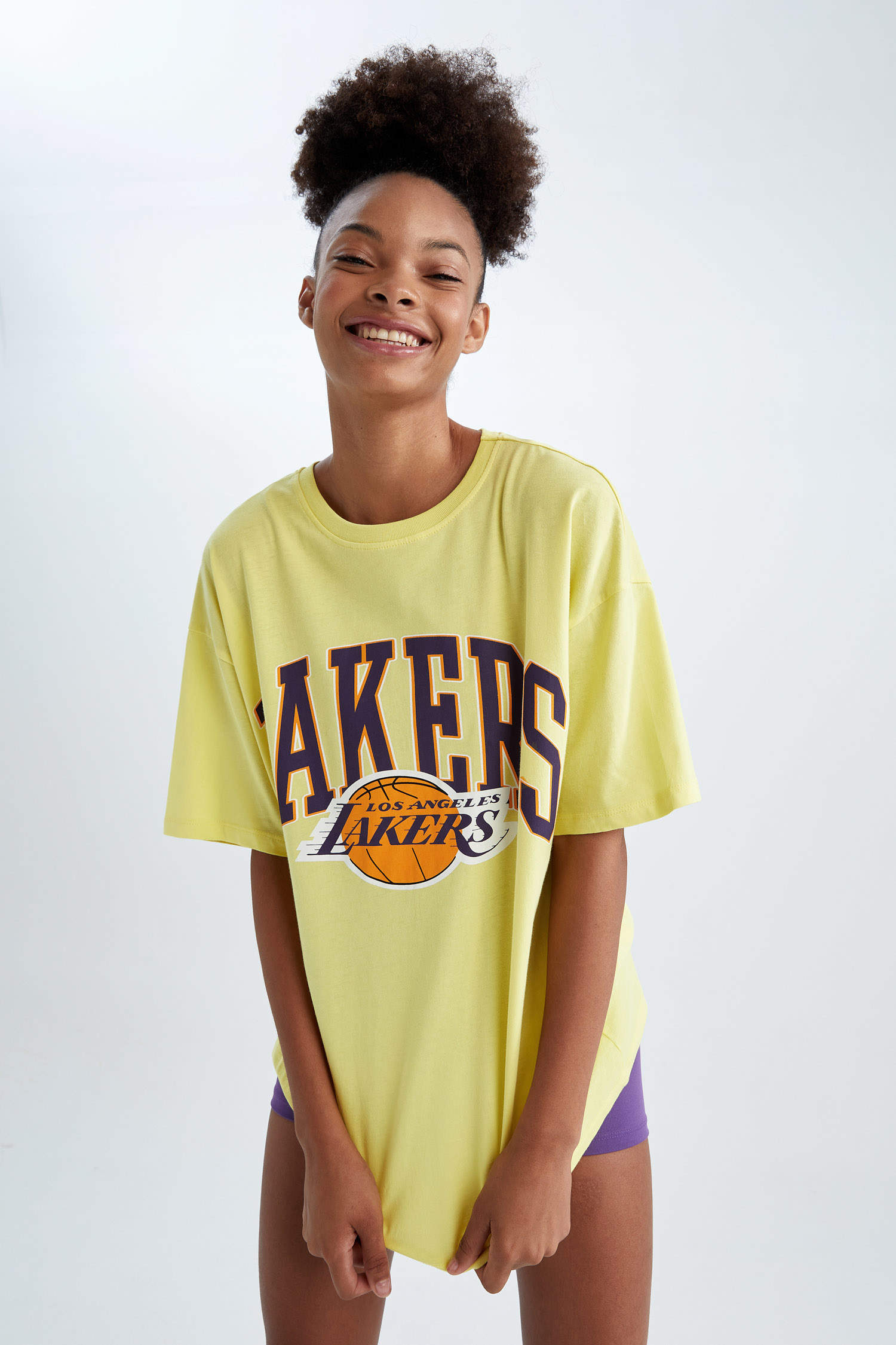 Grey WOMAN Defacto Fit NBA Los Angeles Lakers Licensed Standard Fit Athlete  Short Sleeve T-Shirt 2796620 | DeFacto