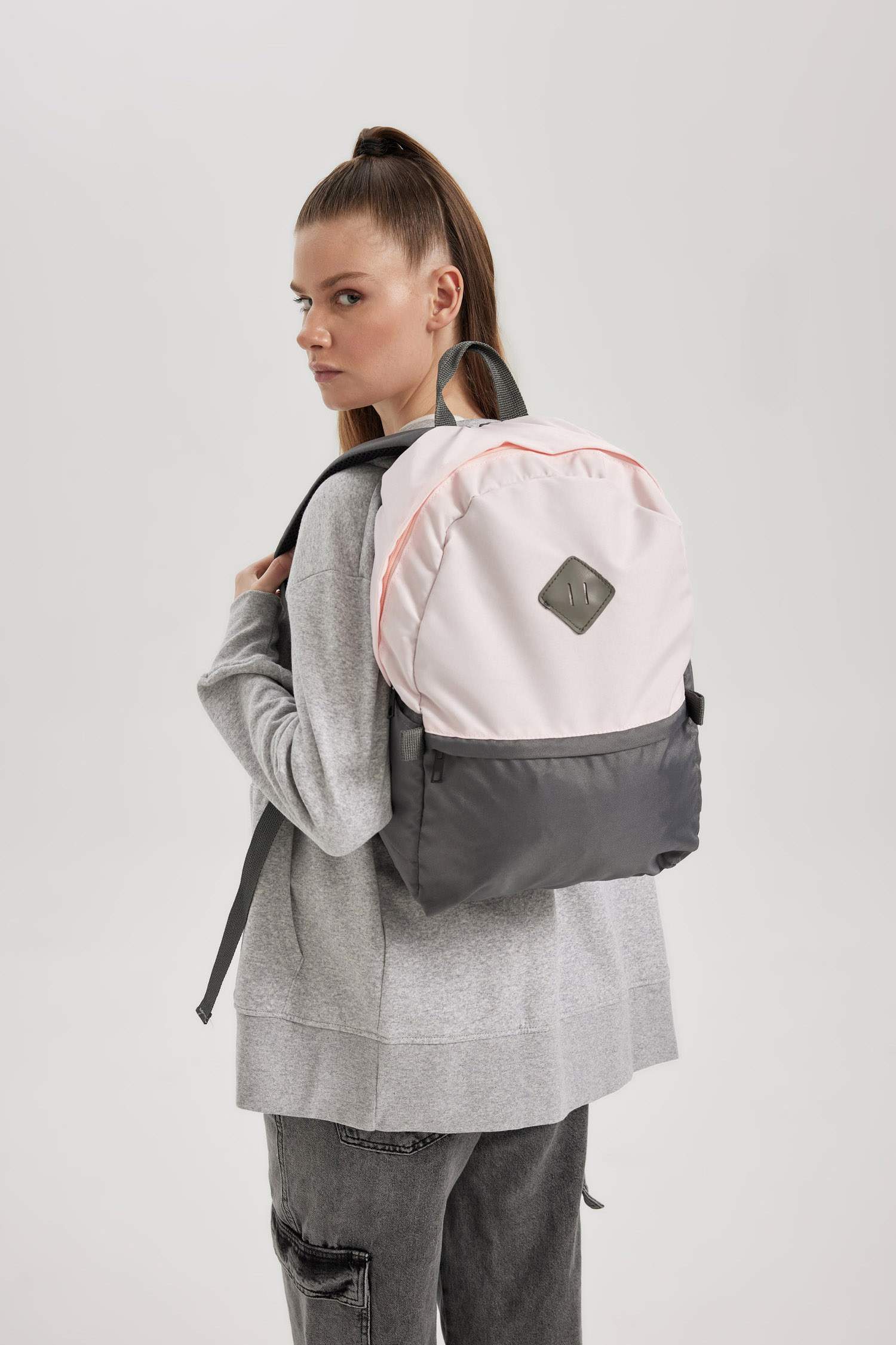 Kadın Sırt Çantası