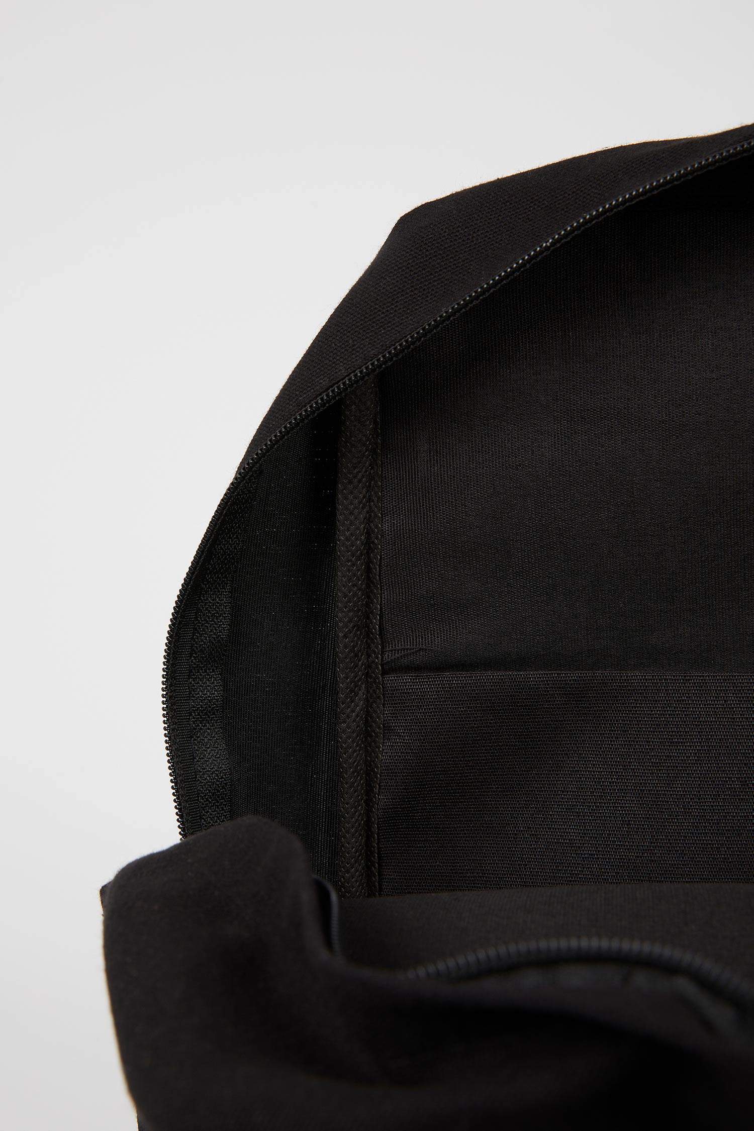 Әйелдерге арқақоржын