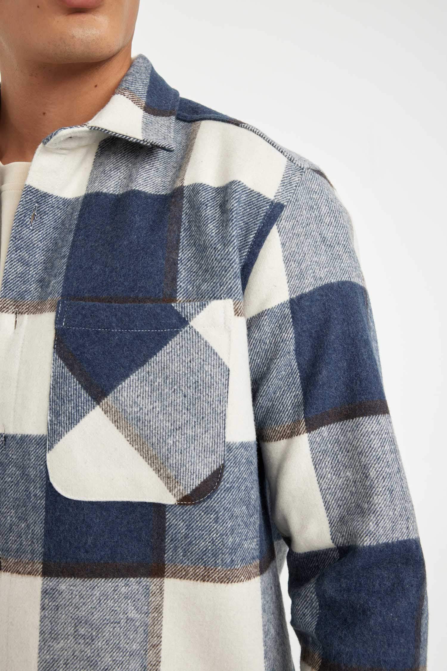 Рубашка в клетку с длинным рукавом