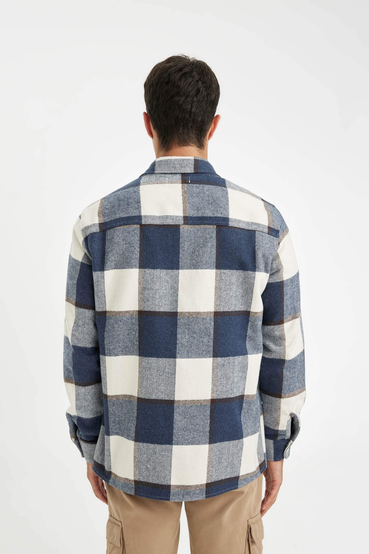 Рубашка в клетку с длинным рукавом