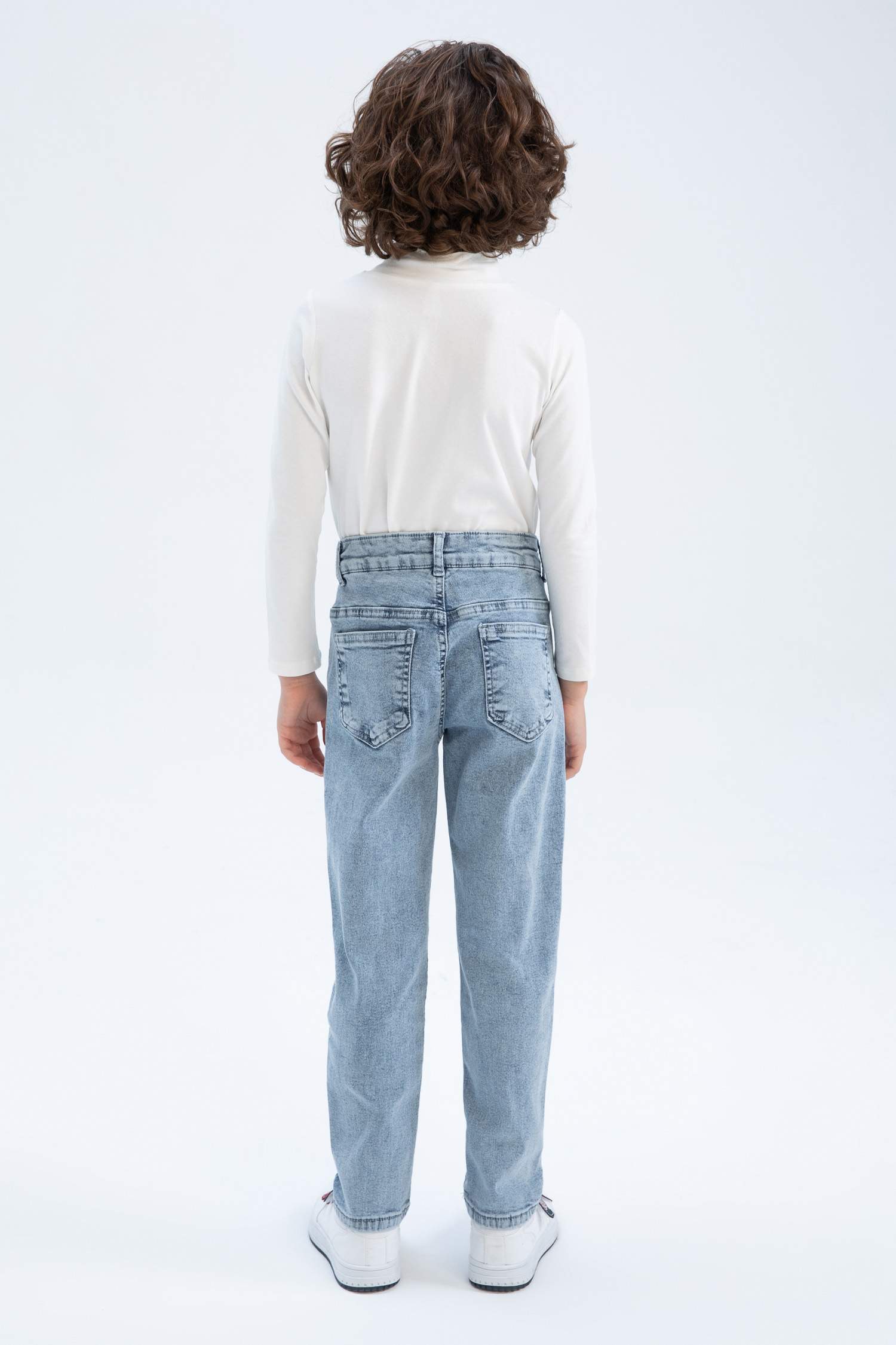 Штаны приталенного кроя