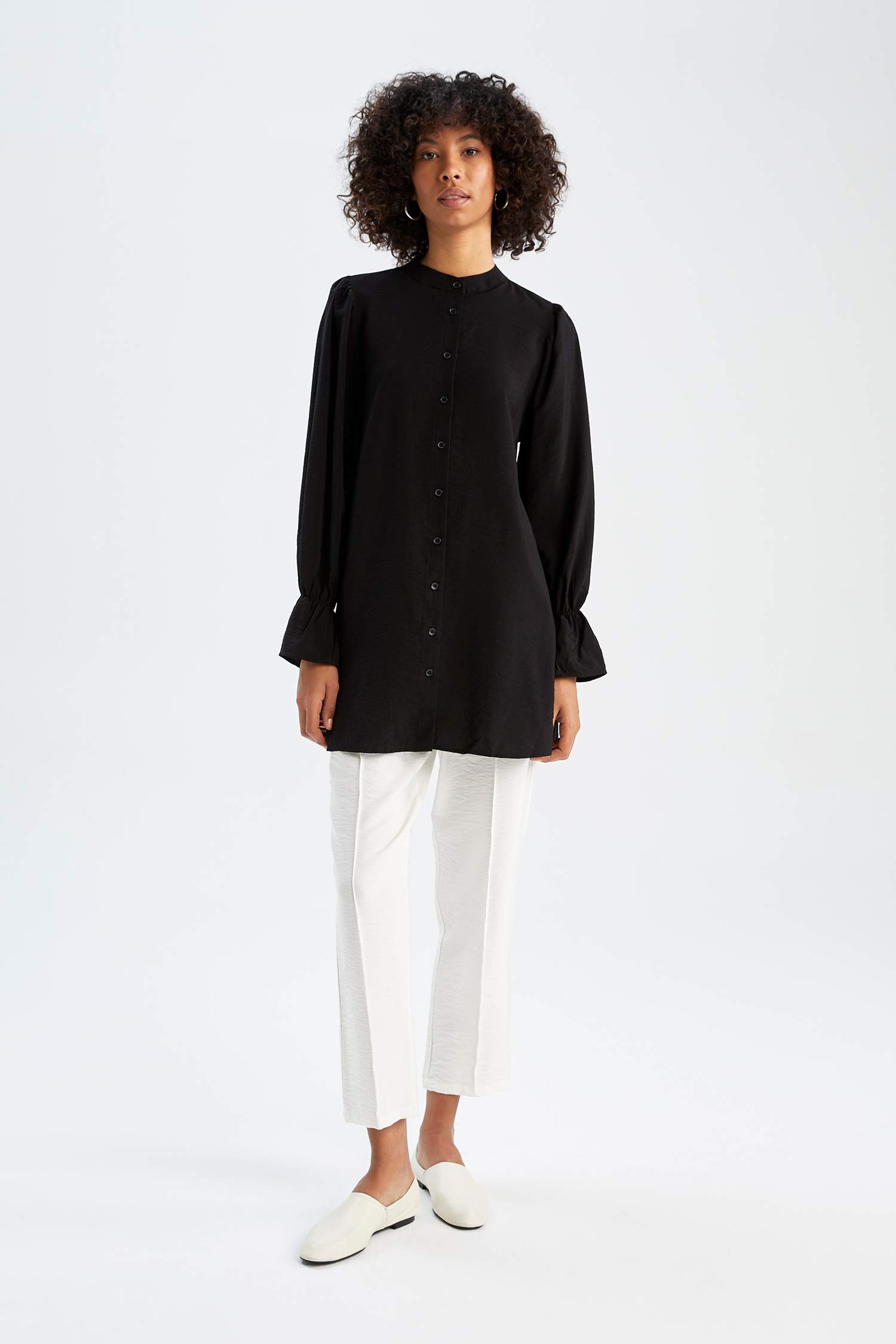 تونيك قصة عادية بياقة مستديرة