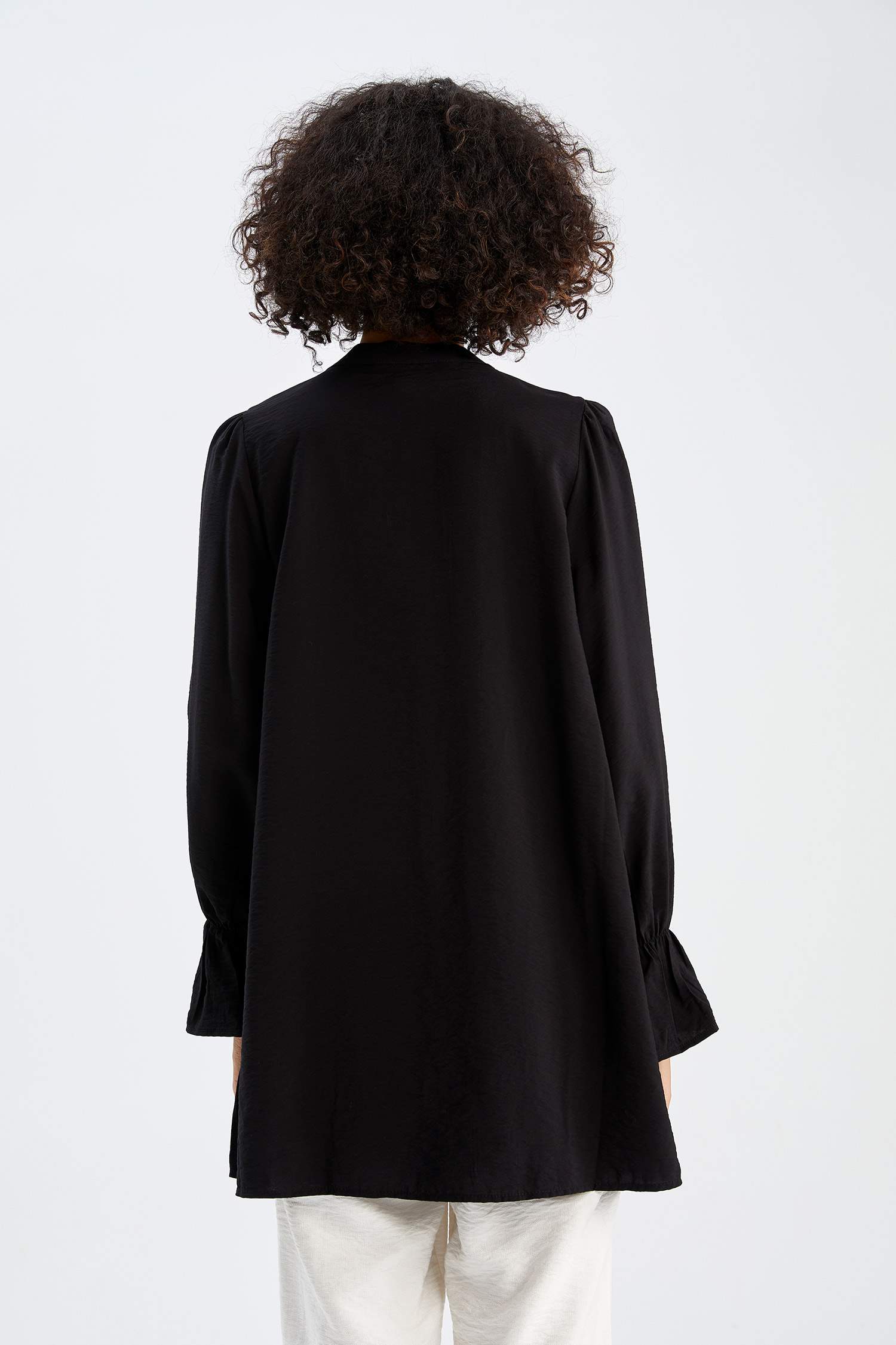 تونيك قصة عادية بياقة مستديرة