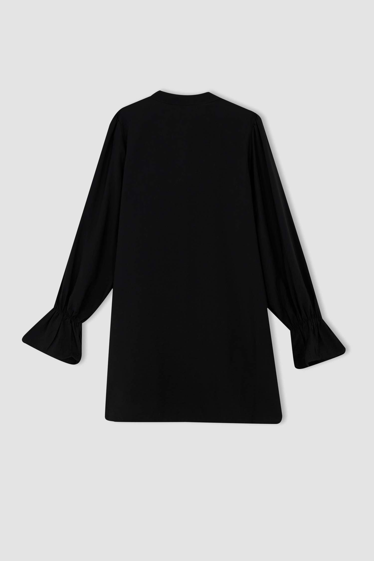 تونيك قصة عادية بياقة مستديرة