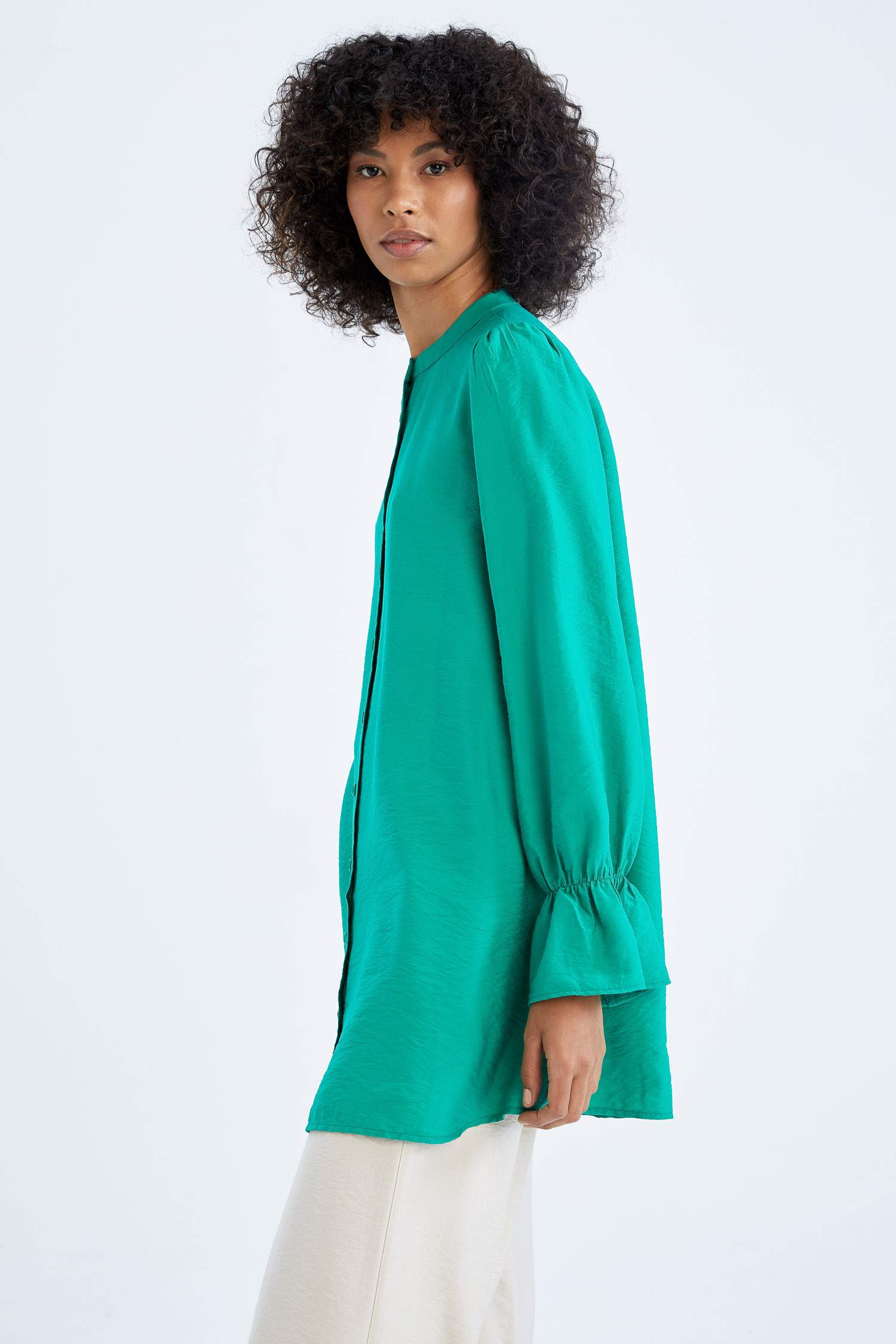 تونيك قصة عادية بياقة مستديرة