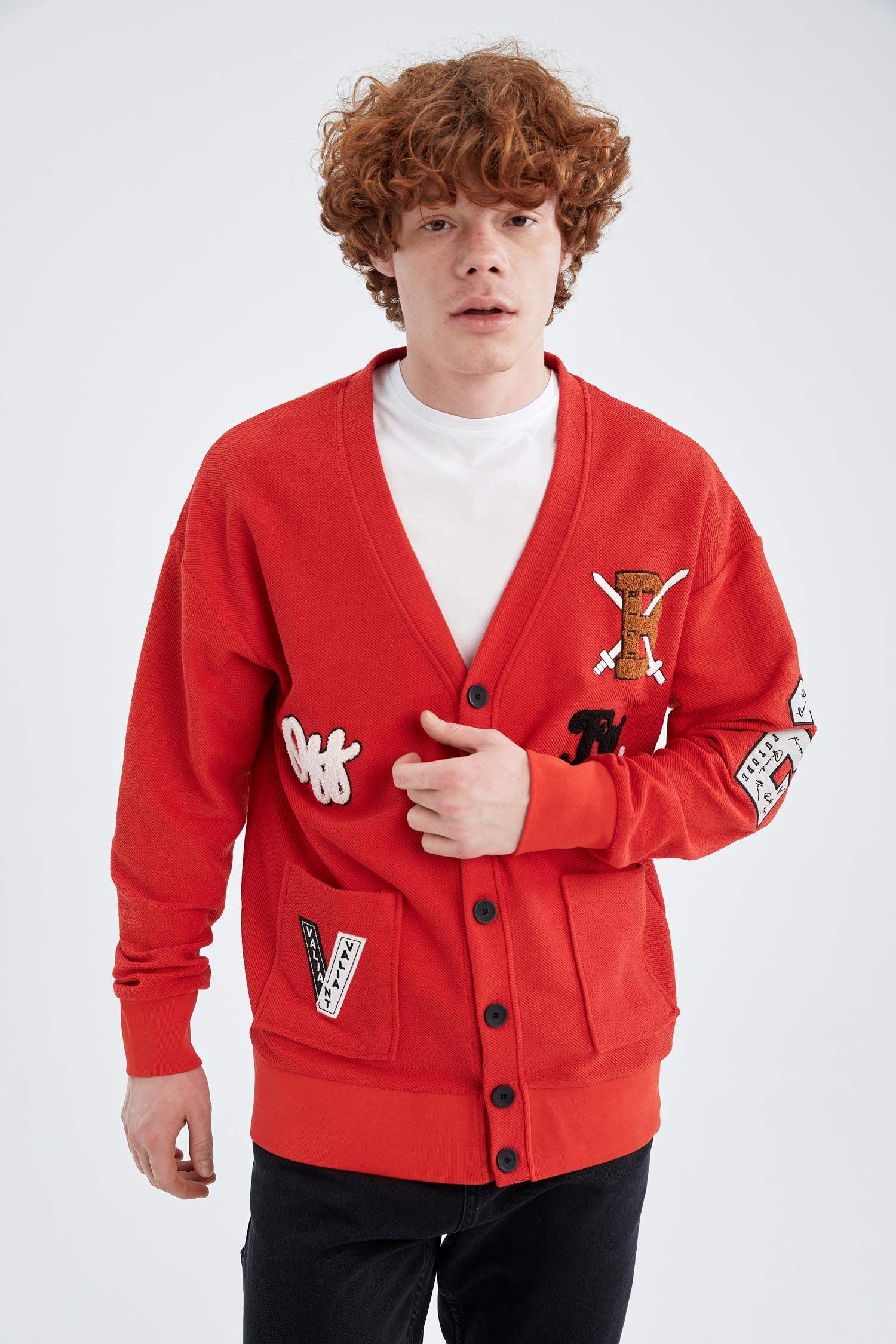 Кардиган с V-образным вырезом мягкий