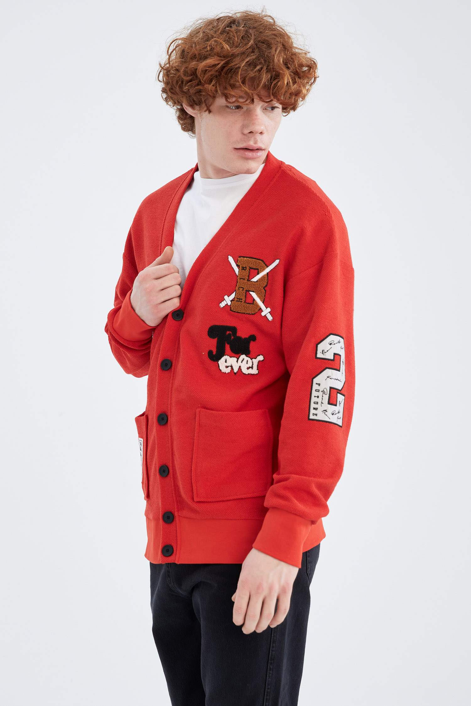 Кардиган с V-образным вырезом мягкий