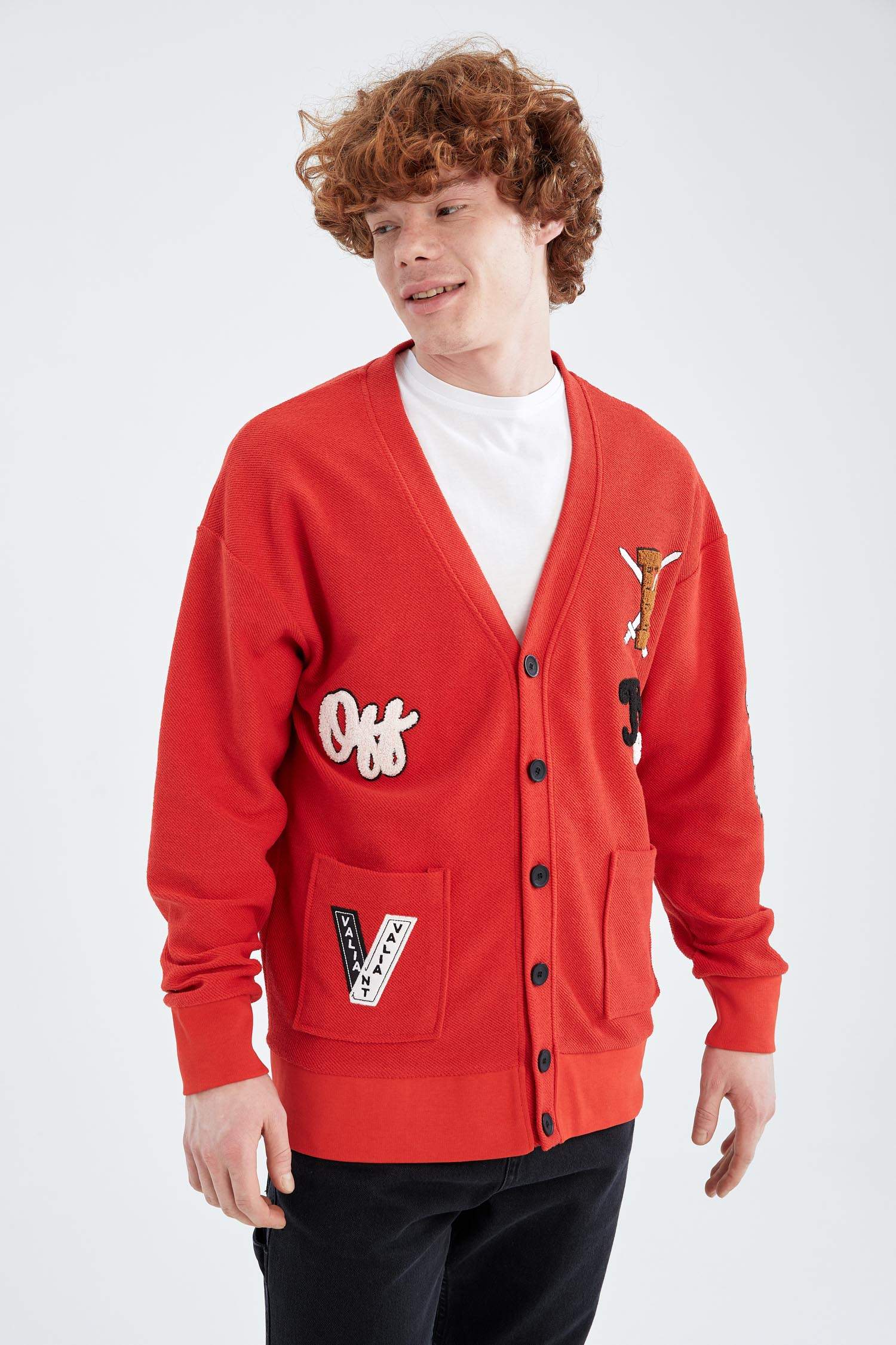 Кардиган с V-образным вырезом мягкий