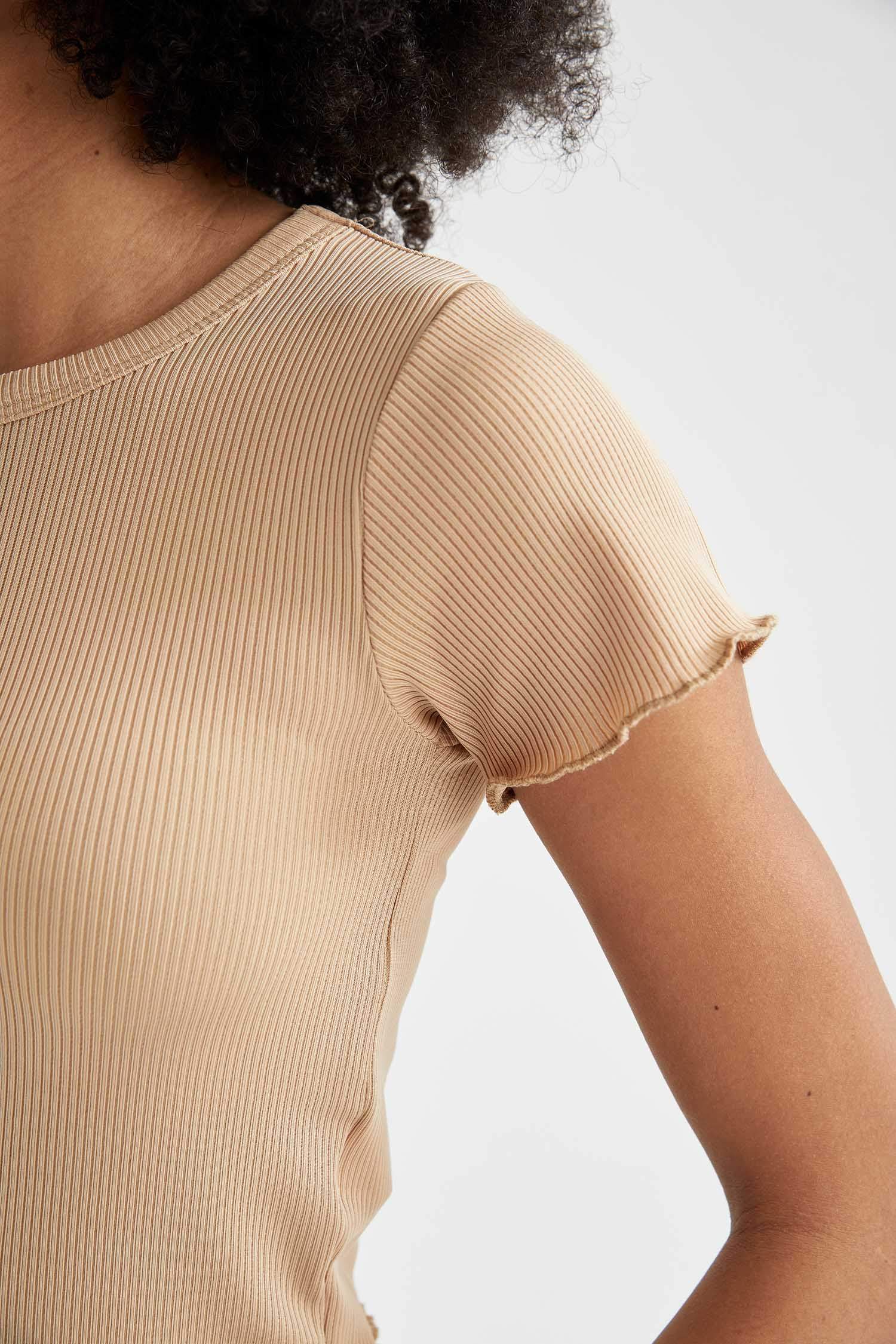 Coool Fitted Crop Bisiklet Yaka Kısa Kollu Fitilli Tişört