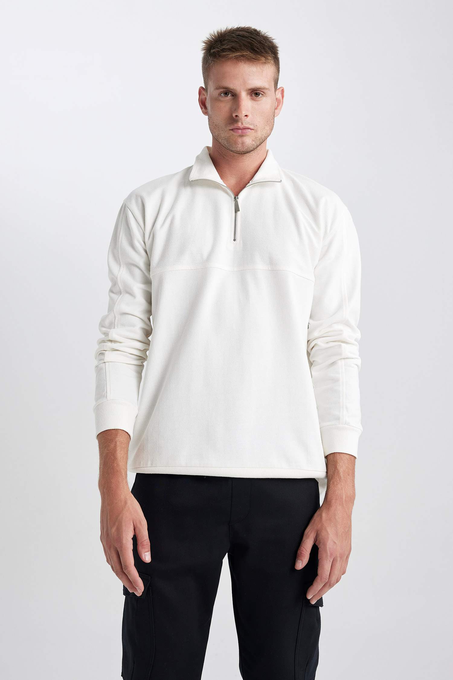 Relax Fit Long Sleeve Sweatshirt