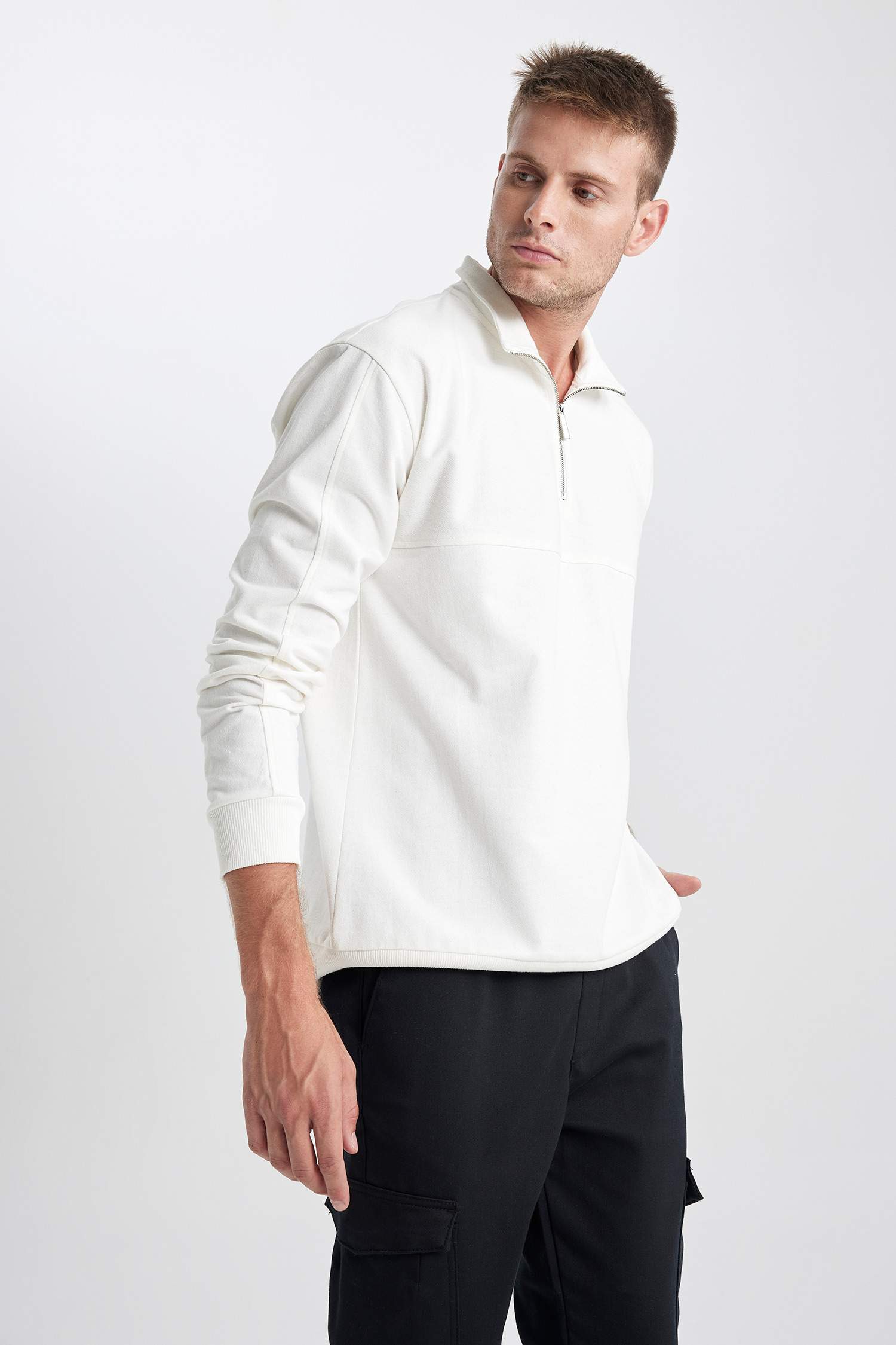 Relax Fit Long Sleeve Sweatshirt